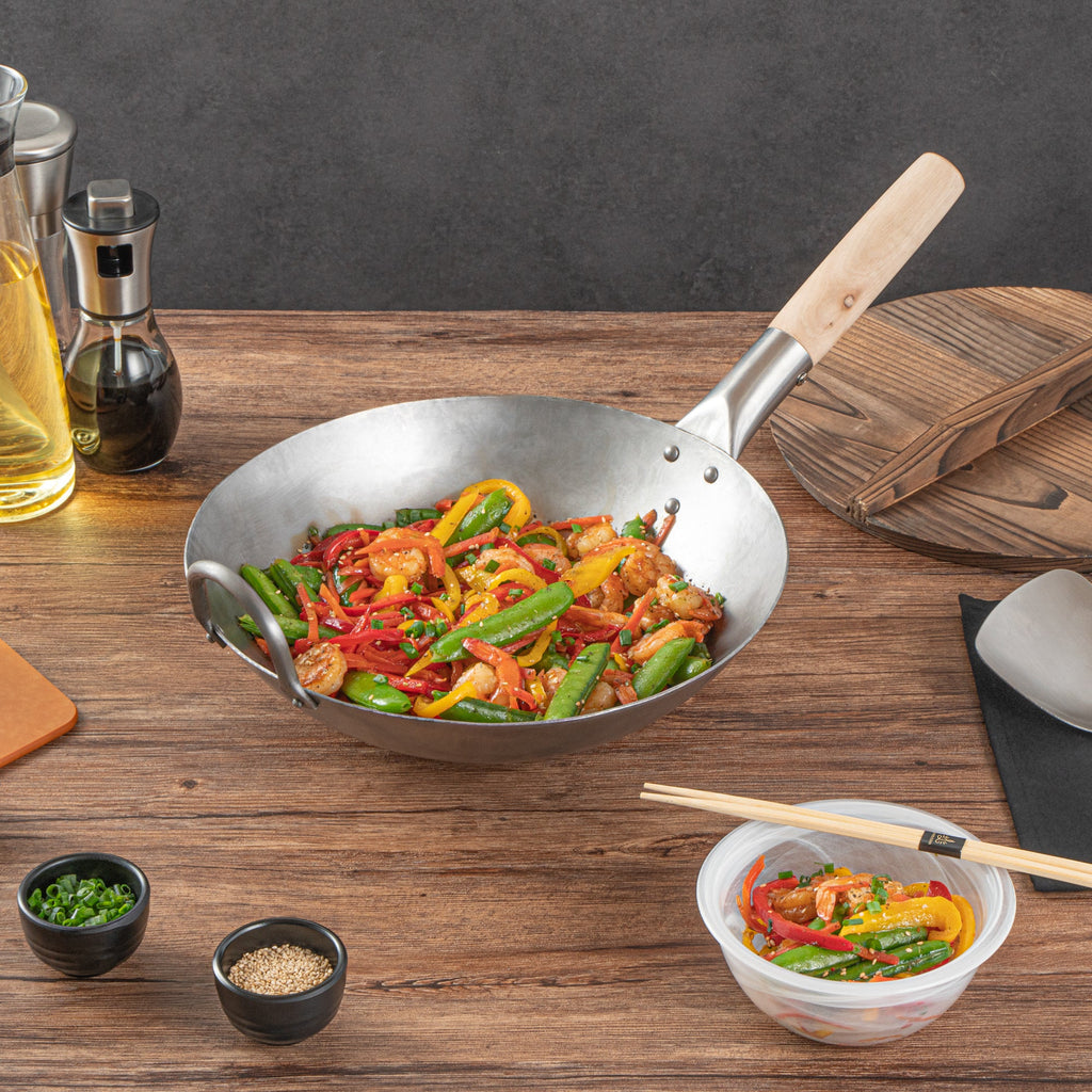 Motomori 12" Carbon Steel Round Bottom Wok / Stir Fry Pan - Hand Hammered, with Wooden Handle - 10 count box