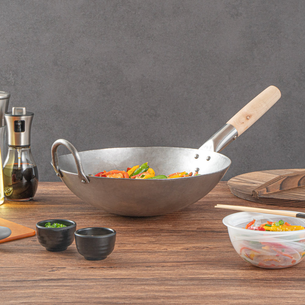 Motomori 12" Carbon Steel Round Bottom Wok / Stir Fry Pan - Hand Hammered, with Wooden Handle - 10 count box