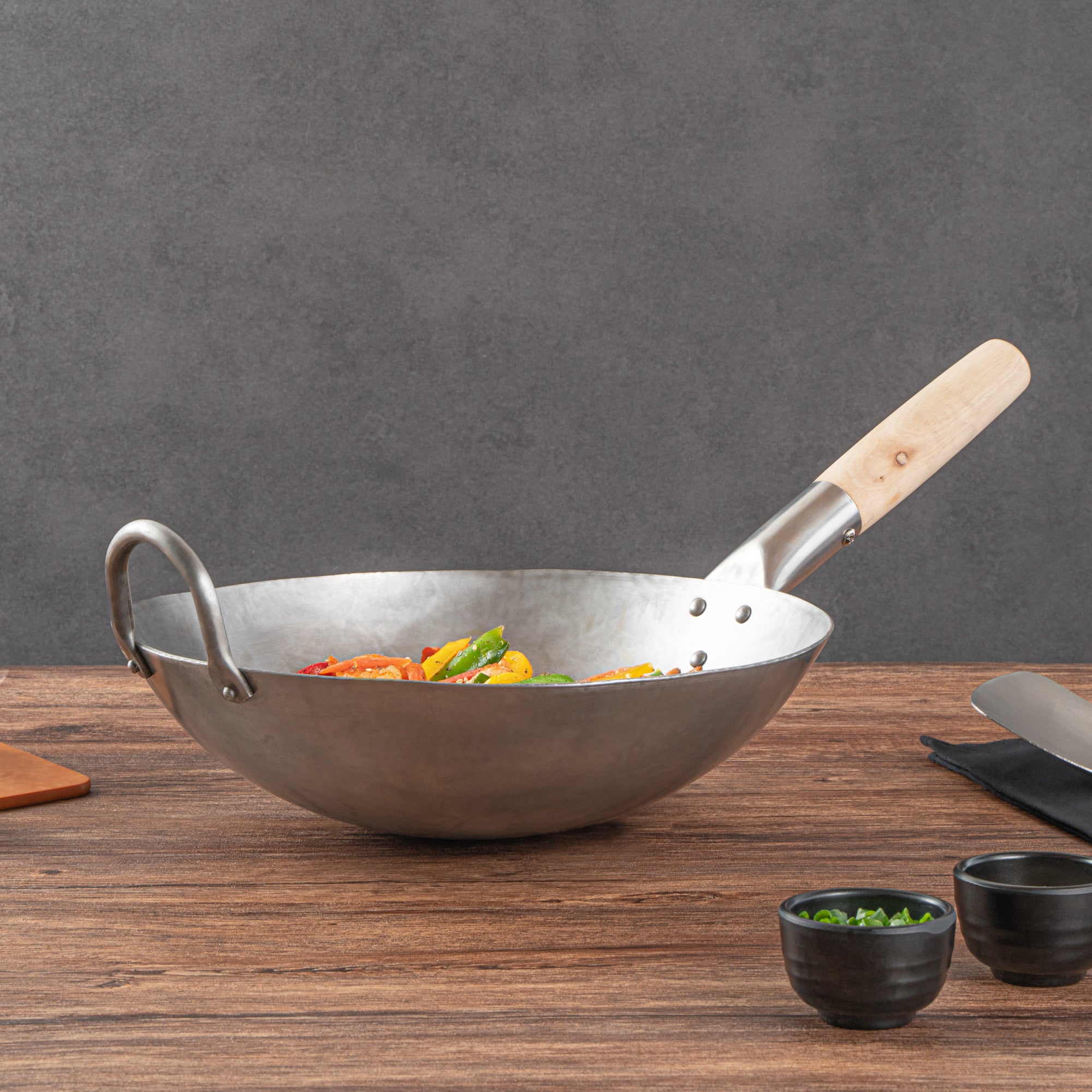 Motomori 12" Carbon Steel Round Bottom Wok / Stir Fry Pan - Hand Hammered, with Wooden Handle - 10 count box