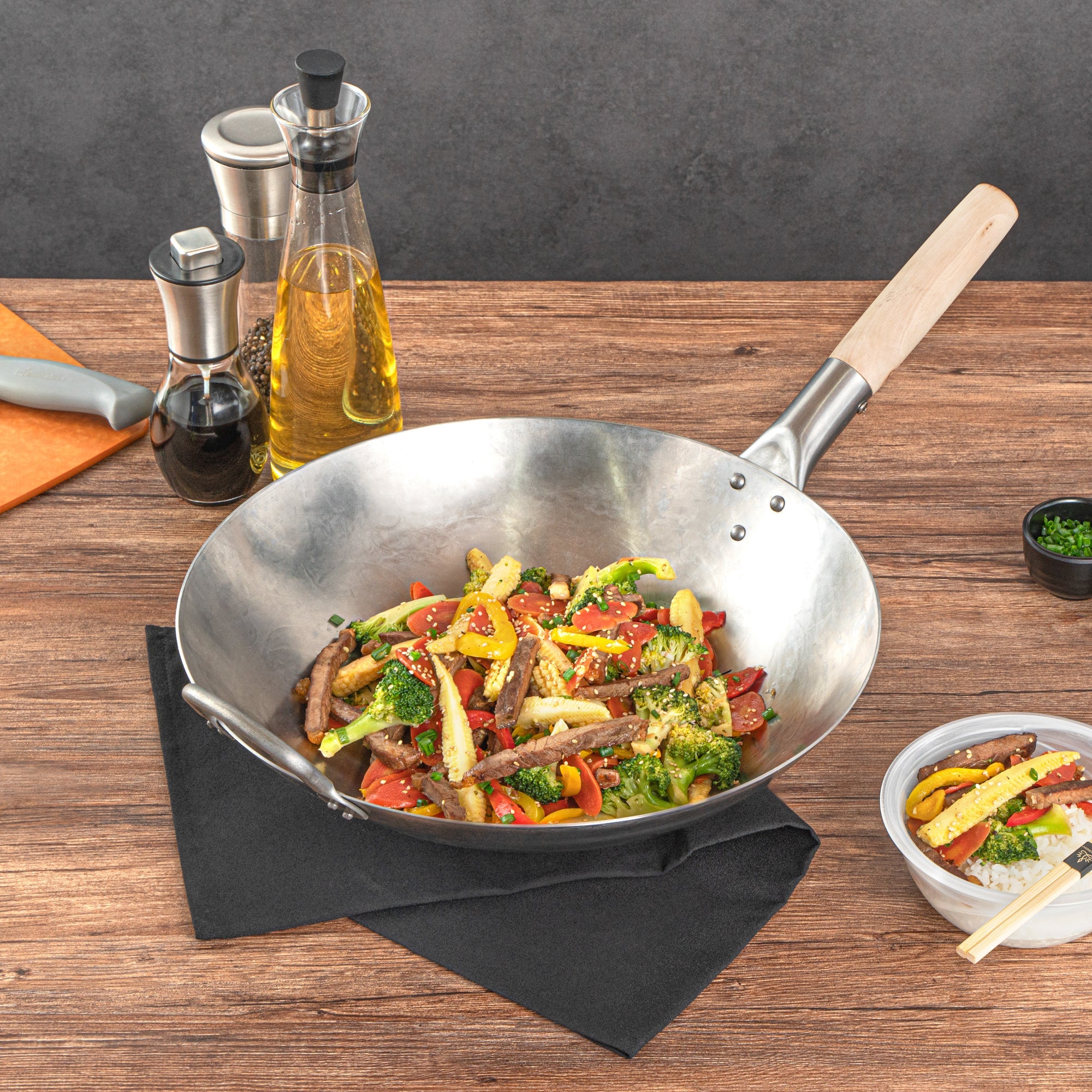Motomori 14" Carbon Steel Round Bottom Wok / Stir Fry Pan - Hand Hammered, with Wooden Handle - 1 count box