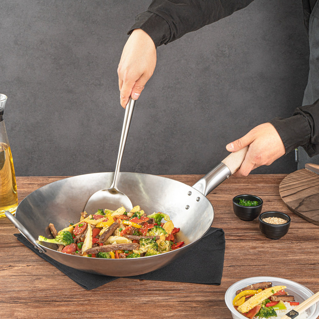 Motomori 14" Carbon Steel Round Bottom Wok / Stir Fry Pan - Hand Hammered, with Wooden Handle - 1 count box