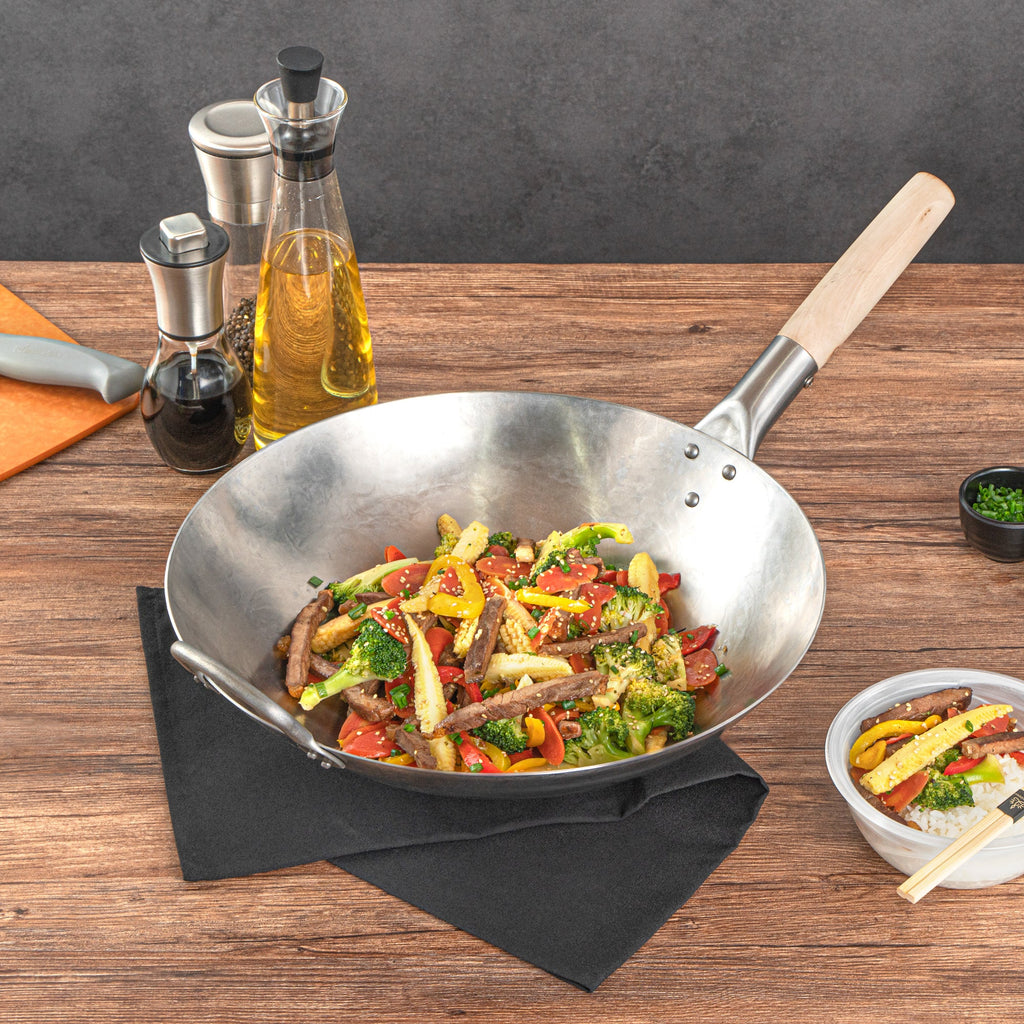 Motomori 14" Carbon Steel Round Bottom Wok / Stir Fry Pan - Hand Hammered, with Wooden Handle - 10 count box