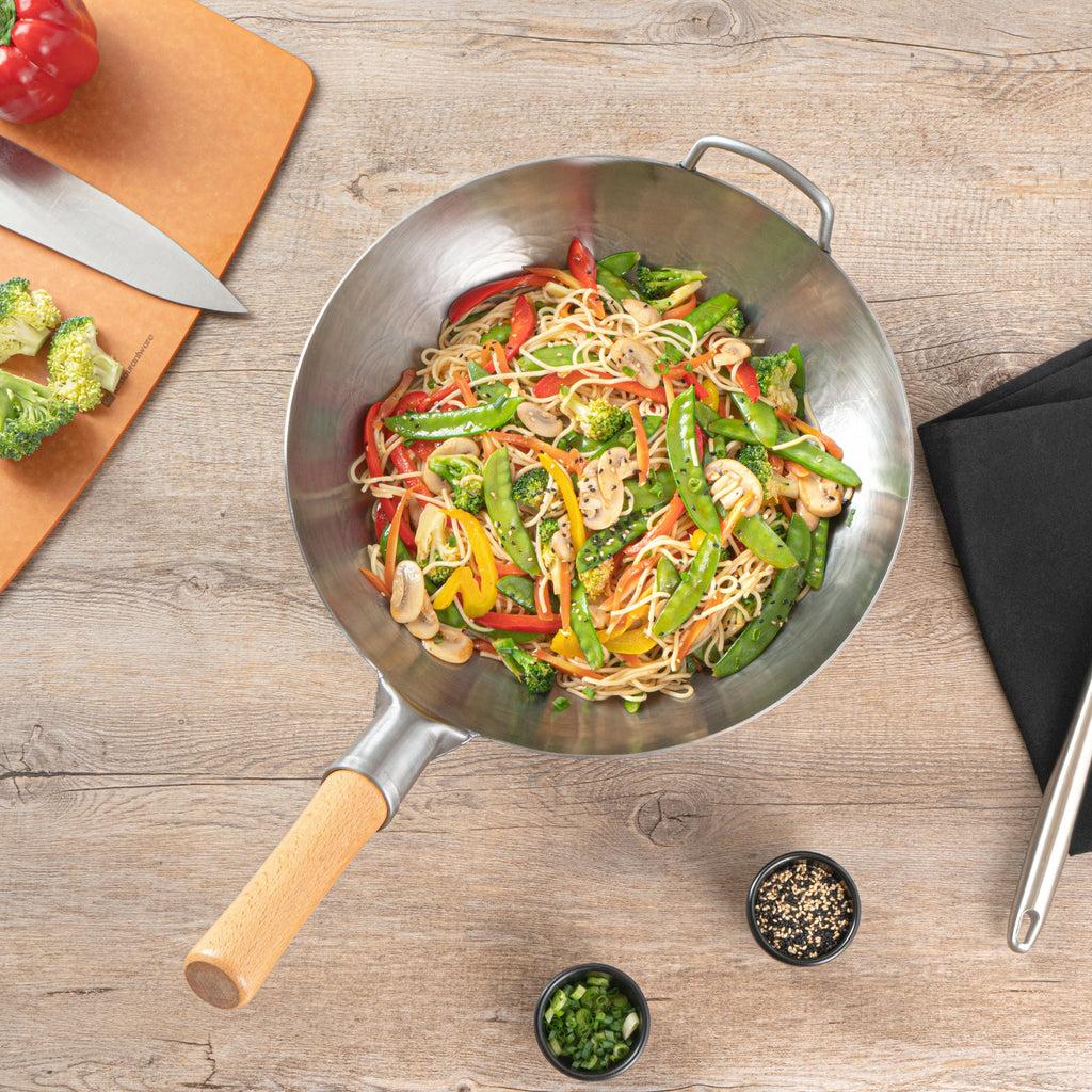 Motomori 13 1/2" Carbon Steel Flat Bottom Wok / Stir Fry Pan - Hand Hammered, with Wooden Handle - 10 count box