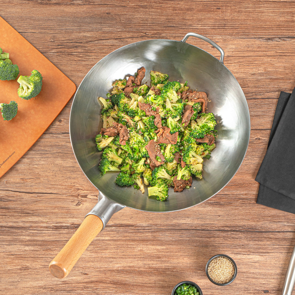 Motomori 14" Carbon Steel Flat Bottom Wok / Stir Fry Pan - Hand Hammered, with Wooden Handle - 10 count box