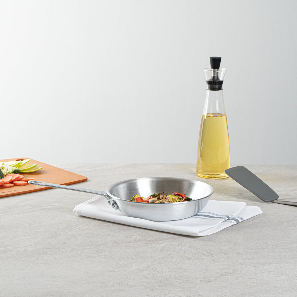Met Lux Aluminum 8" Fry Pan - 1 count box