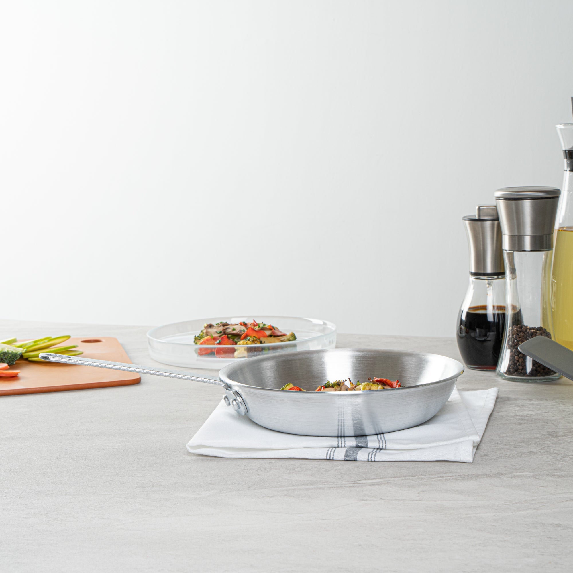 Met Lux Aluminum 8" Fry Pan - 6 count box
