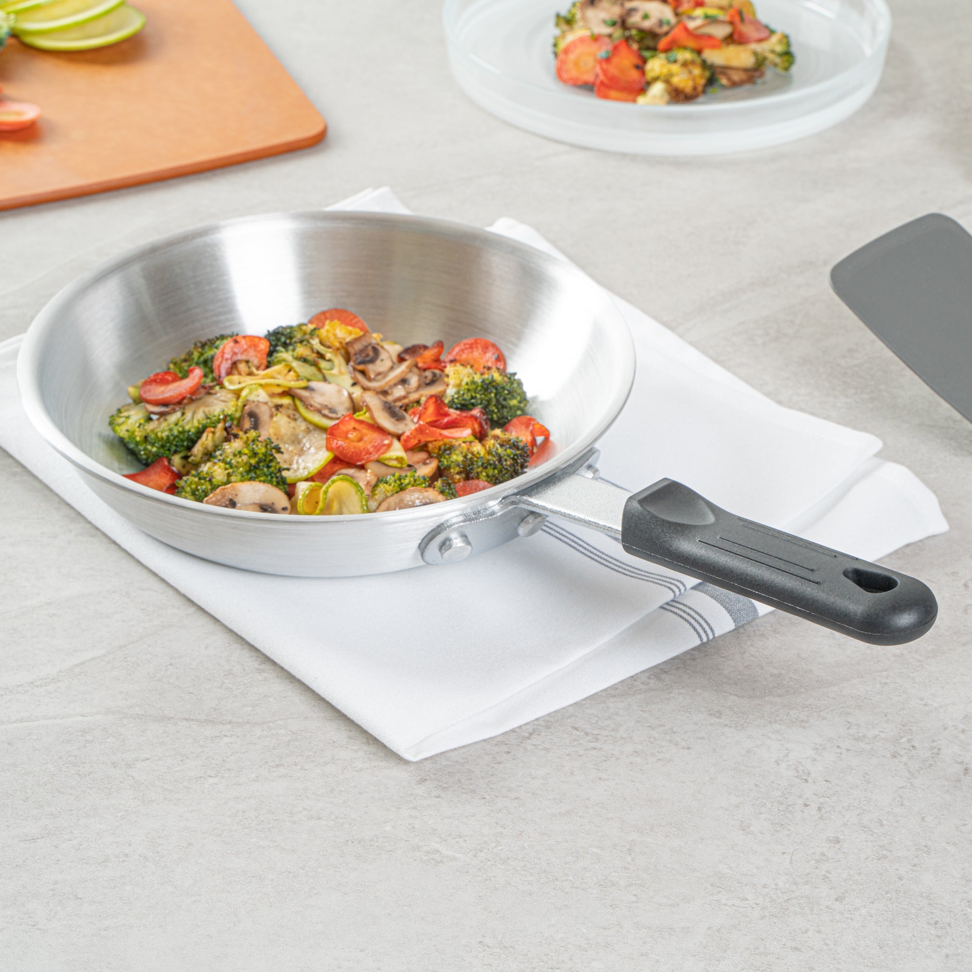 Met Lux Black Silicone Removable Pan Handle Sleeve - For 7" and 8" Aluminum Pans - 4 1/4" - 1 count box