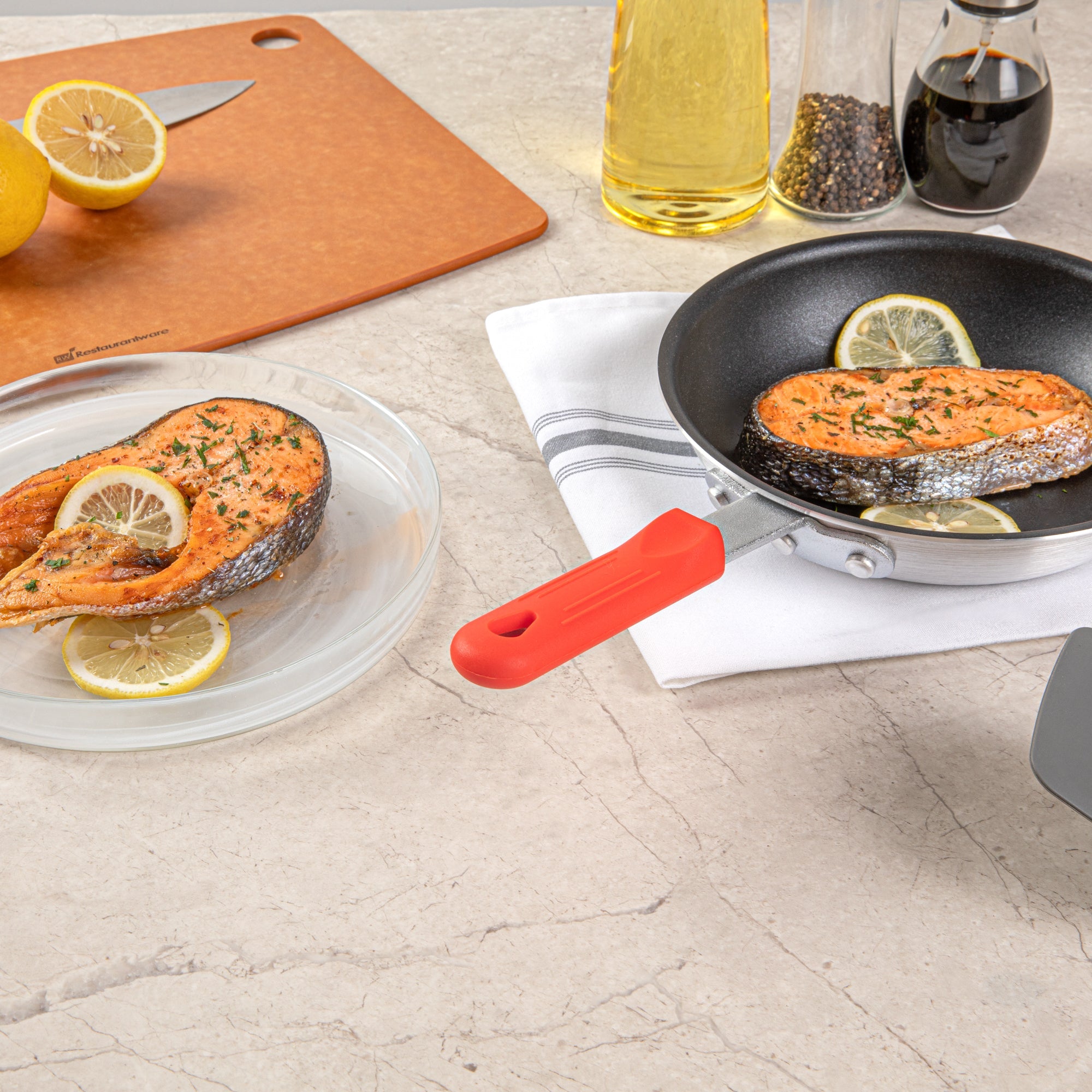 Met Lux Red Silicone Removable Pan Handle Sleeve - For 7" and 8" Aluminum Pans - 4 1/4" - 1 count box