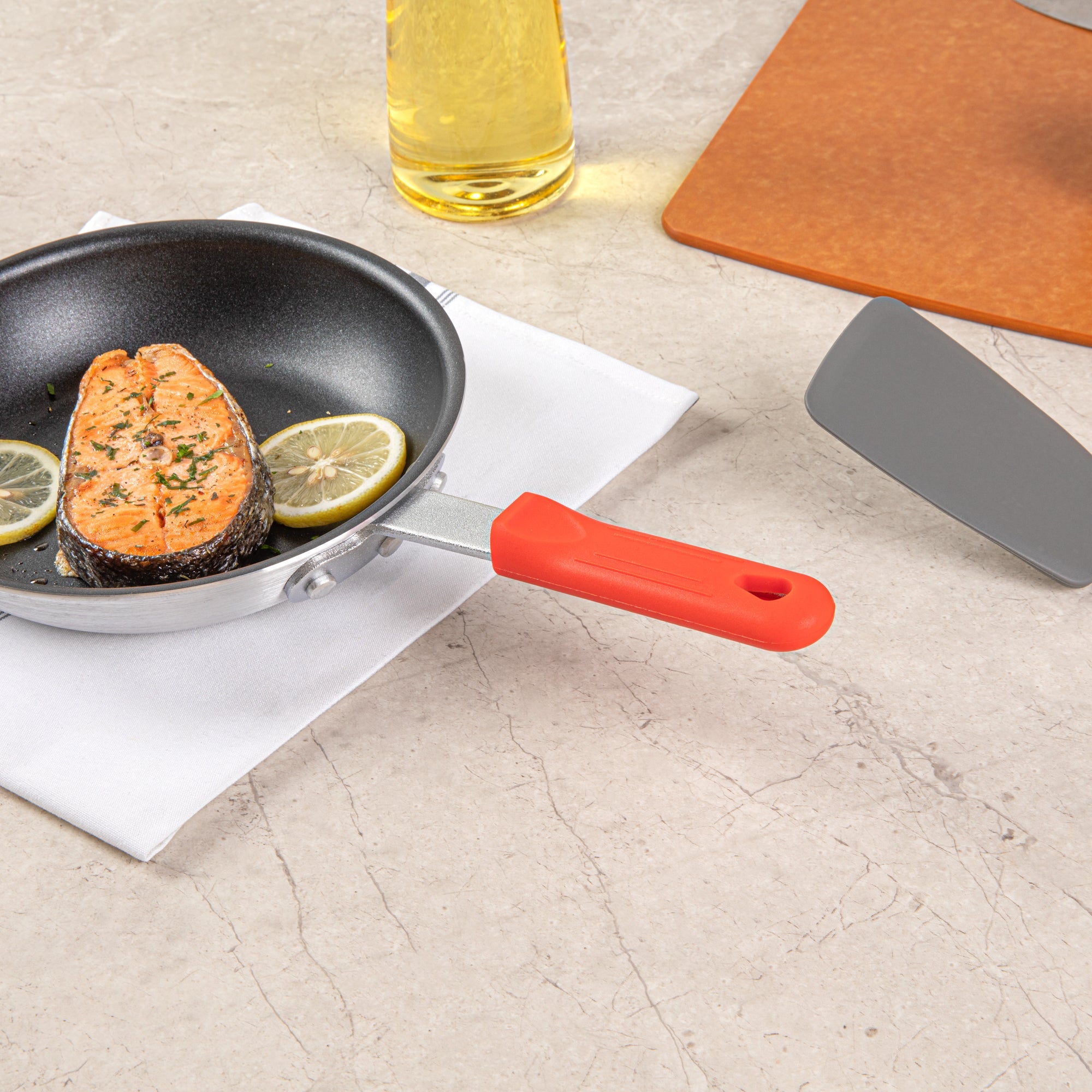 Met Lux Red Silicone Removable Pan Handle Sleeve - For 7" and 8" Aluminum Pans - 4 1/4" - 1 count box