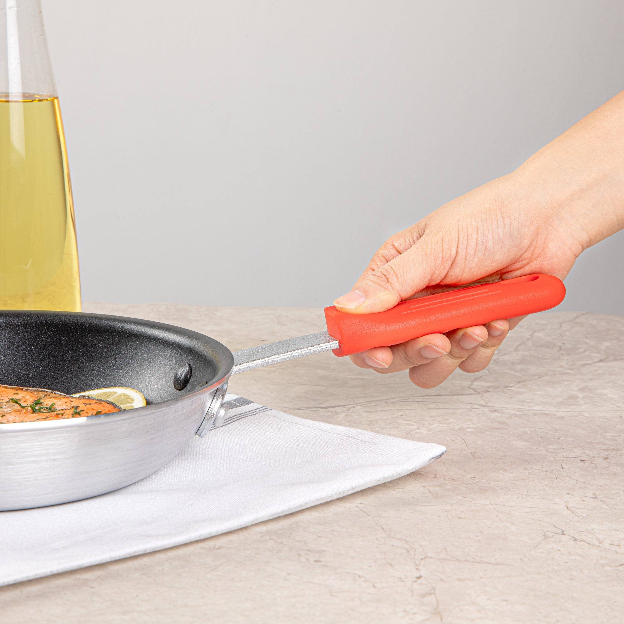 Met Lux Red Silicone Removable Pan Handle Sleeve - For 7" and 8" Aluminum Pans - 4 1/4" - 1 count box