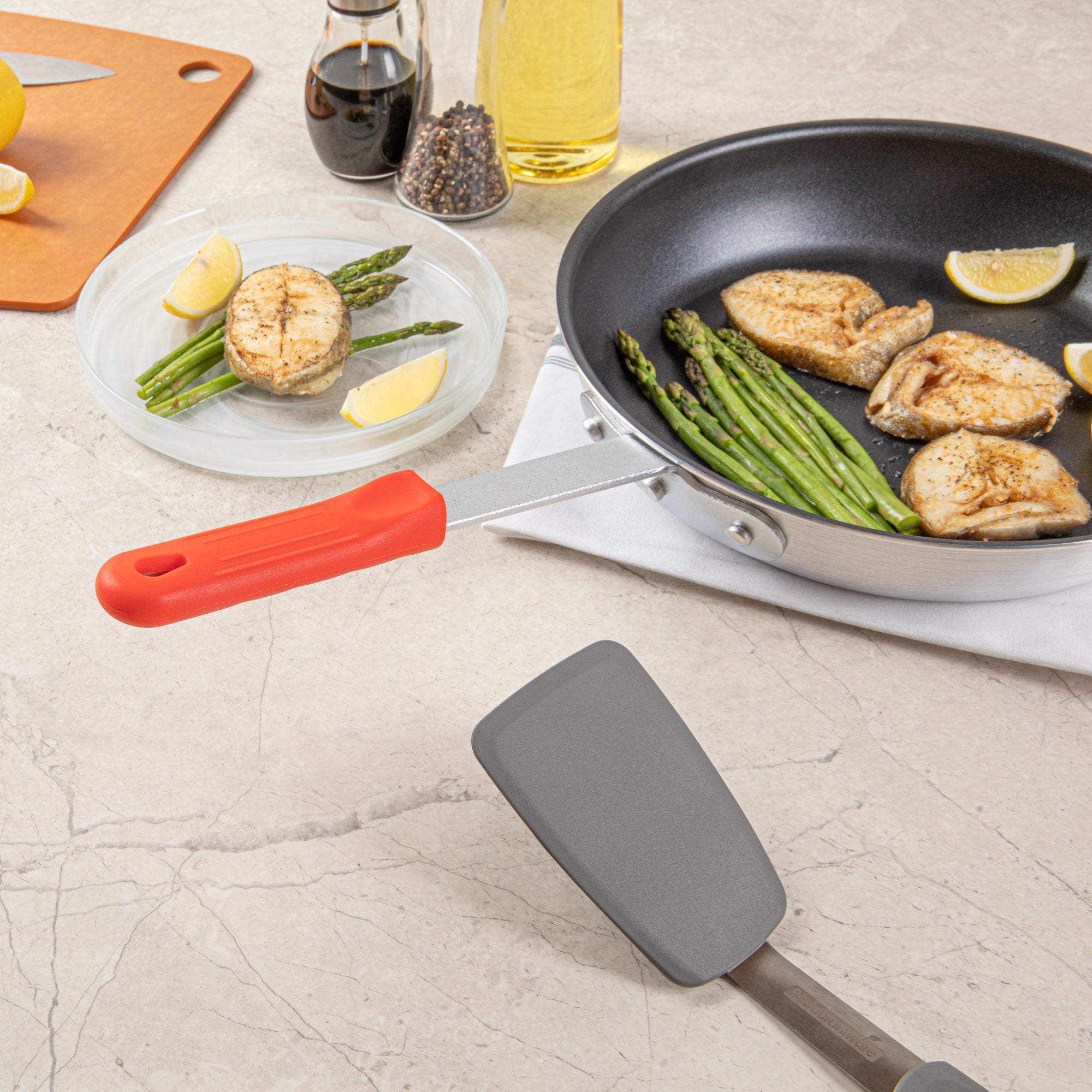 Met Lux Red Silicone Removable Pan Handle Sleeve - For 10" and 12" Aluminum Pans - 5 1/4" - 1 count box