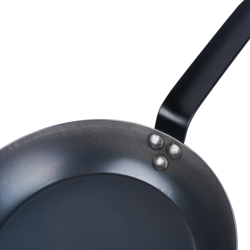 Met Lux Black Carbon Steel 9" Fry Pan - 6 count box