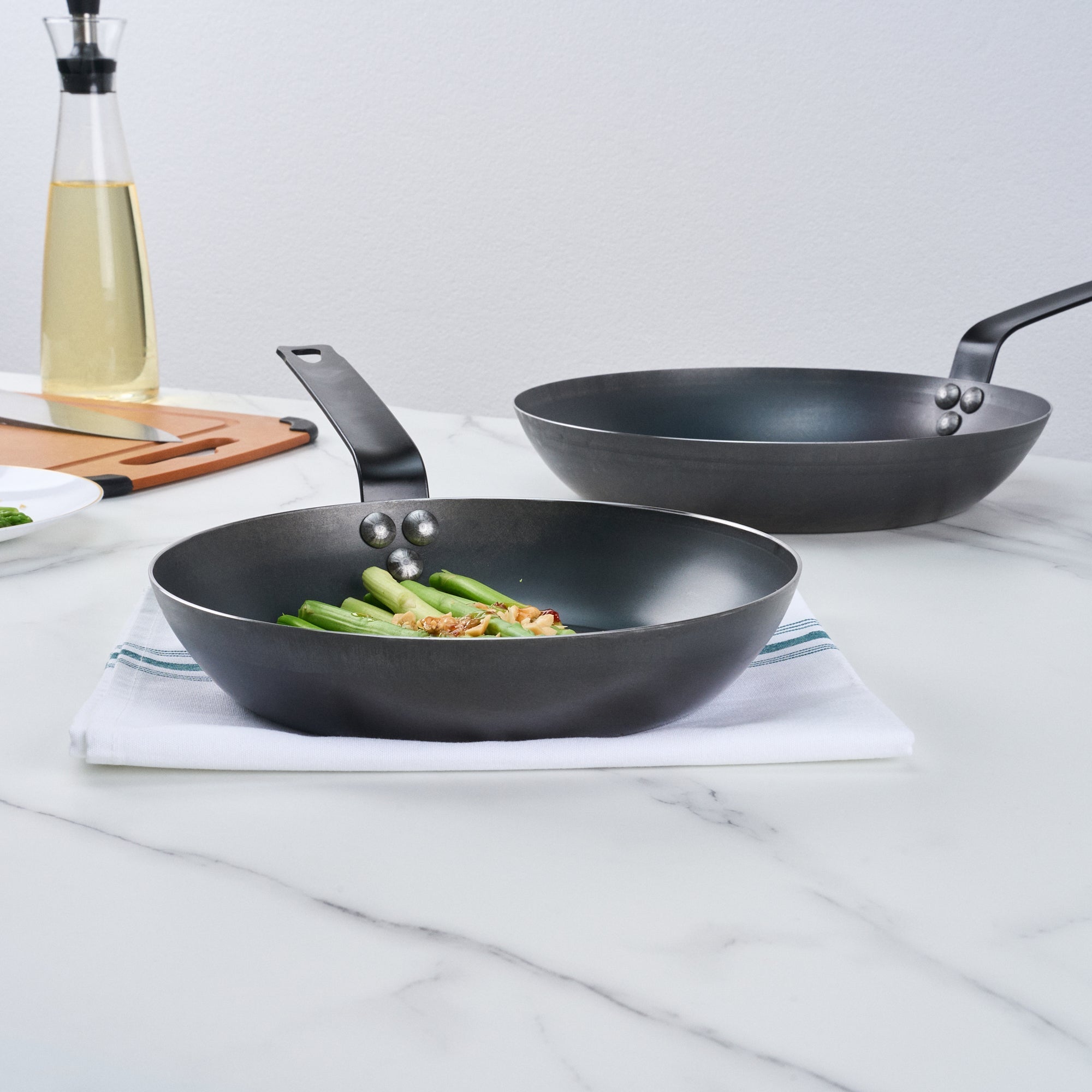 Met Lux Black Carbon Steel 9 1/2" Fry Pan -1 count box