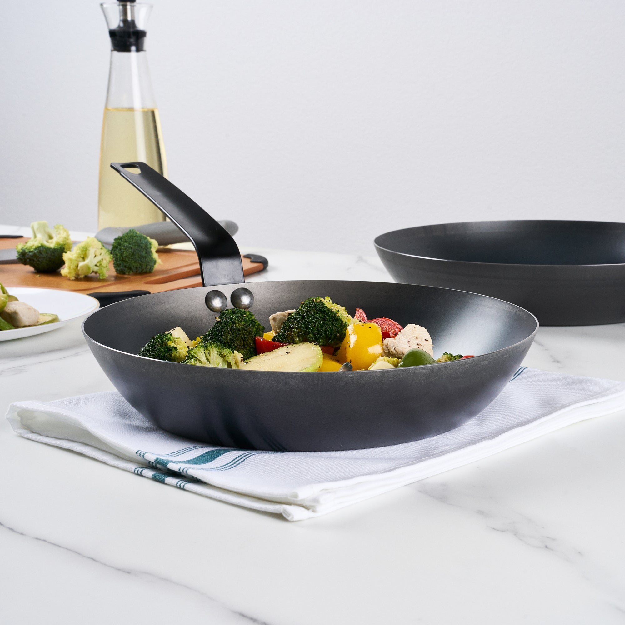 Met Lux Black Carbon Steel 10" Fry Pan - 6 count box