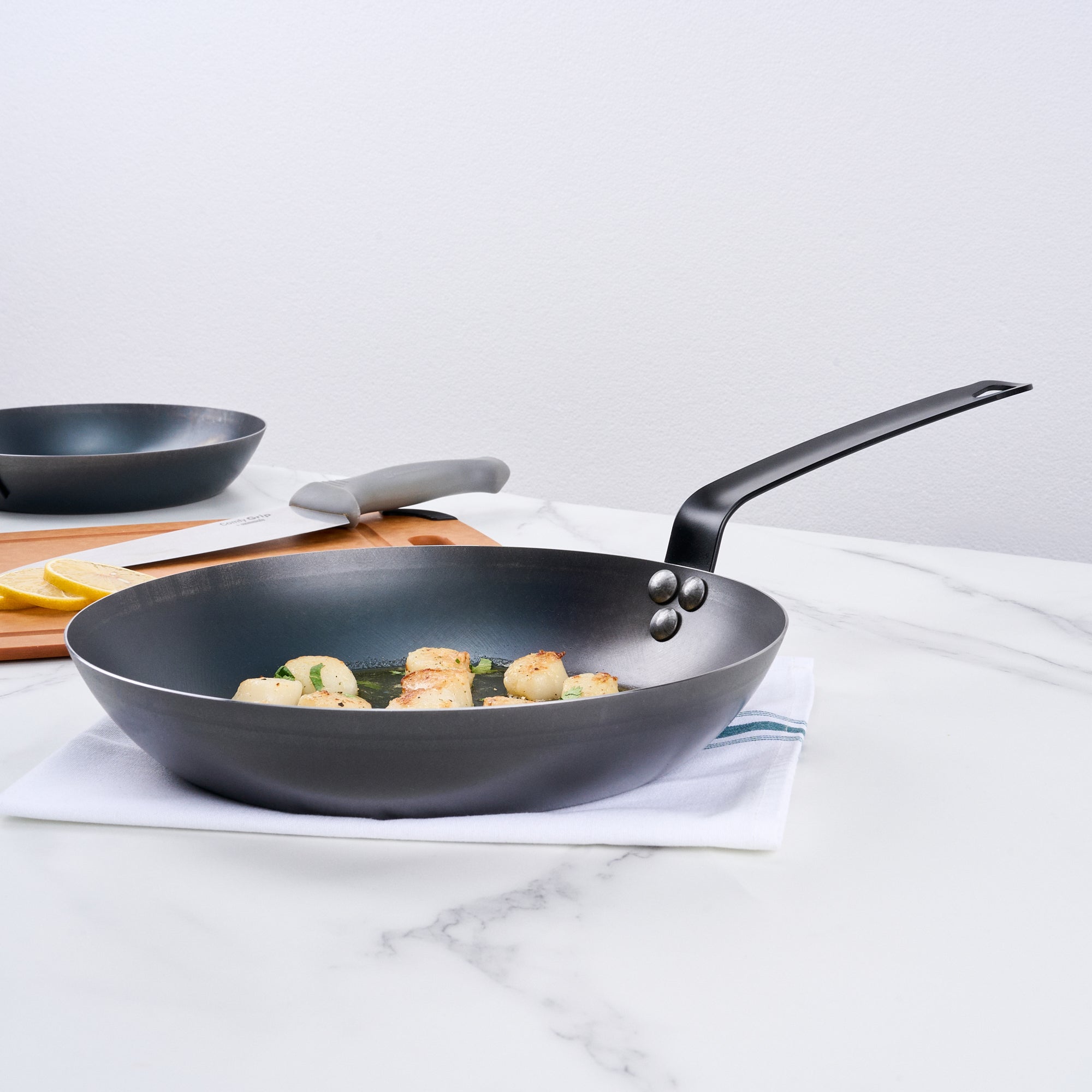 Met Lux Black Carbon Steel 11" Fry Pan - 6 count box
