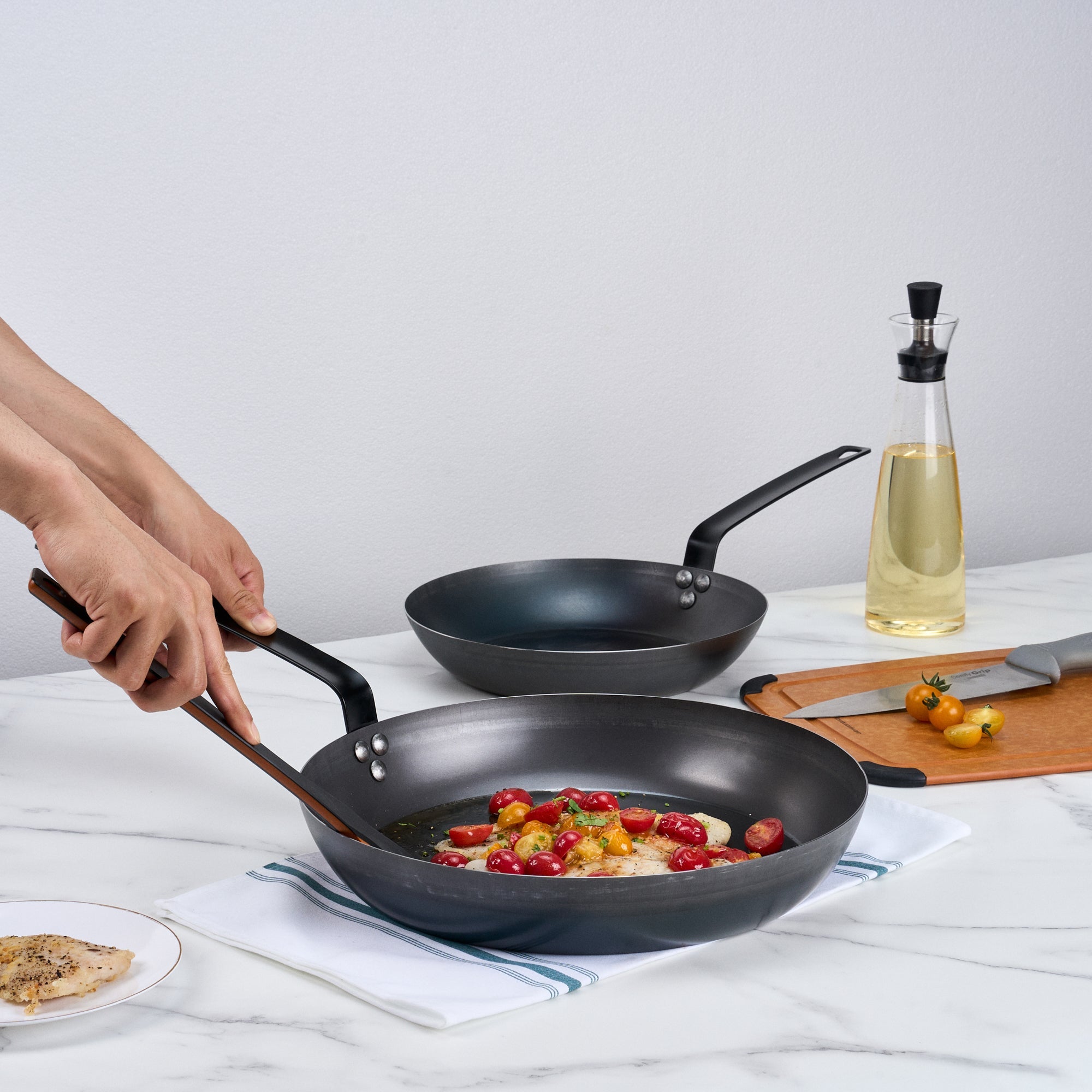 Met Lux Black Carbon Steel 14" Fry Pan - 1 count box