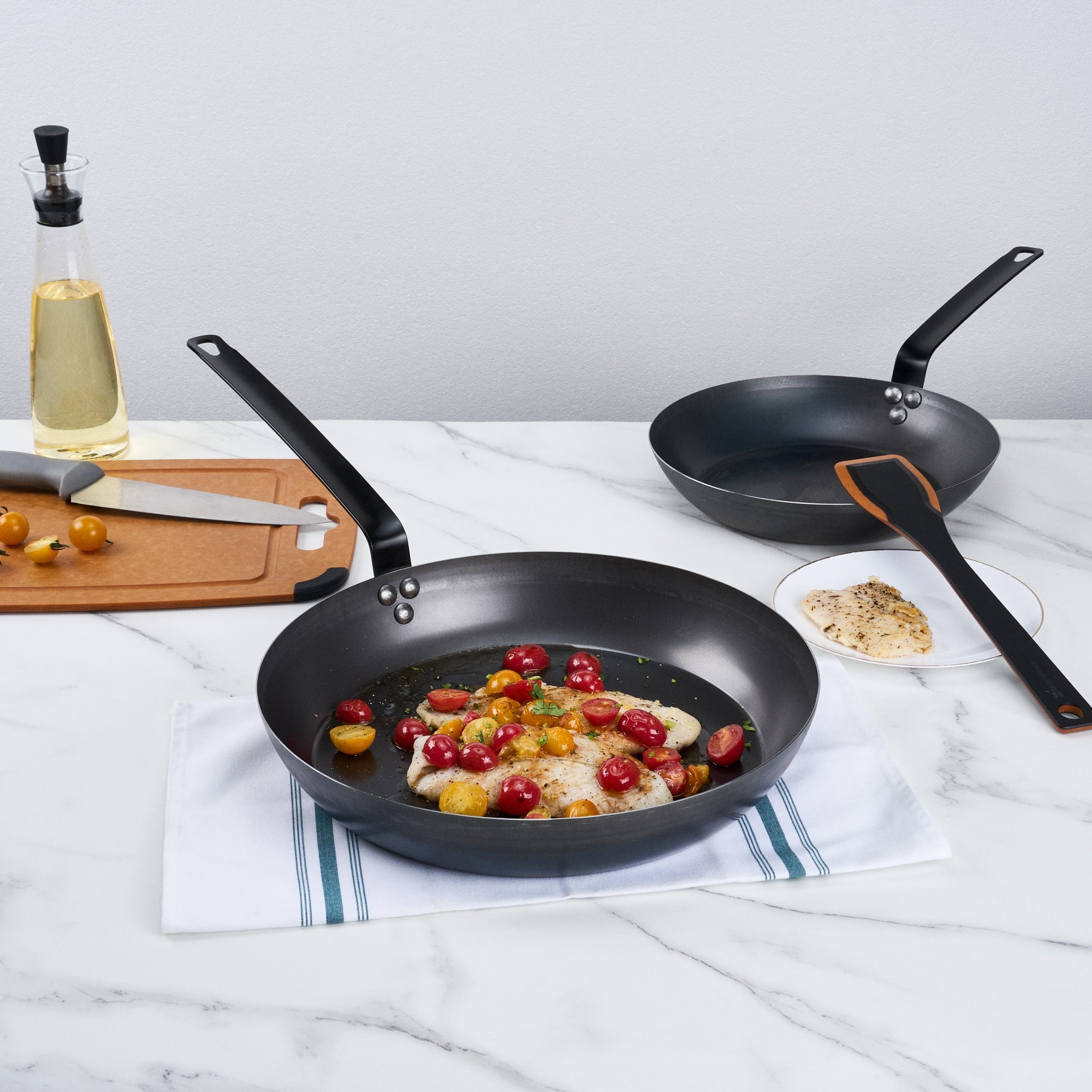 Met Lux Black Carbon Steel 14" Fry Pan - 1 count box
