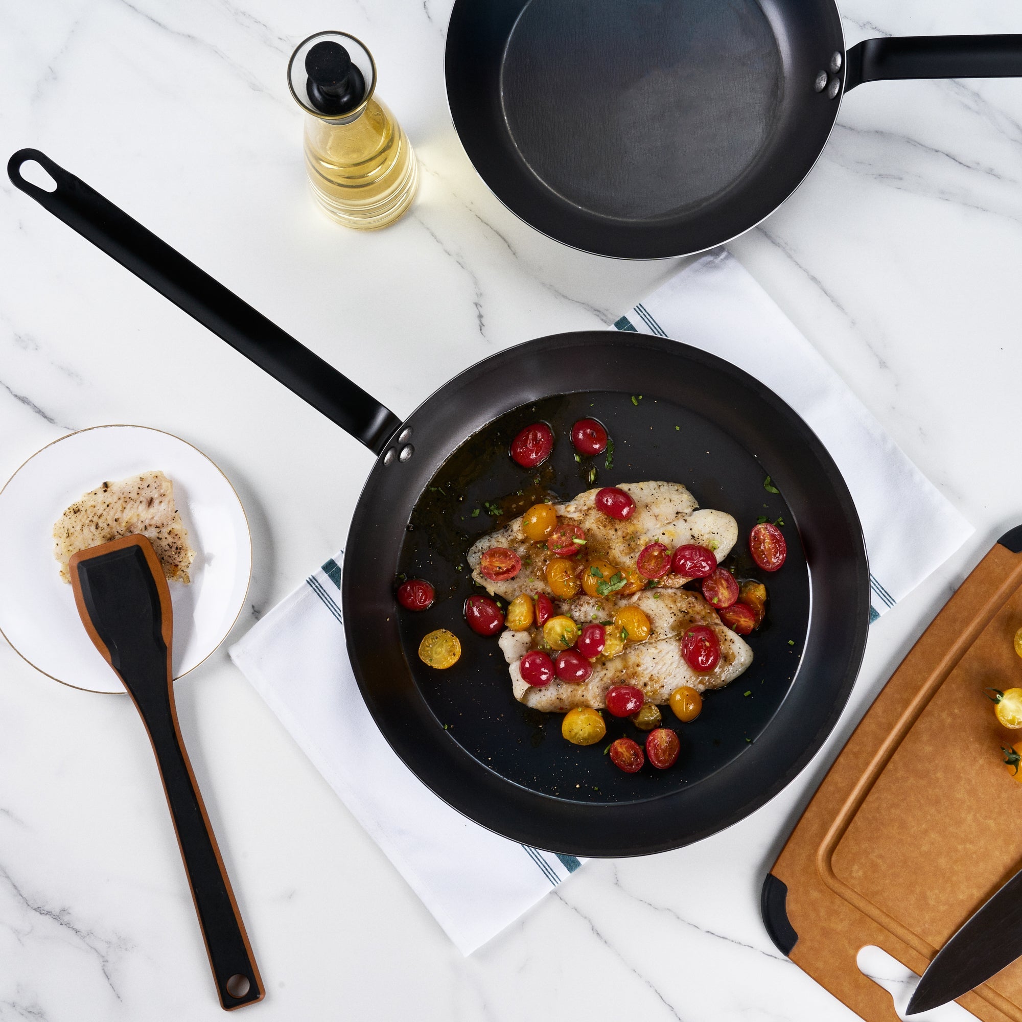 Met Lux Black Carbon Steel 14" Fry Pan - 1 count box