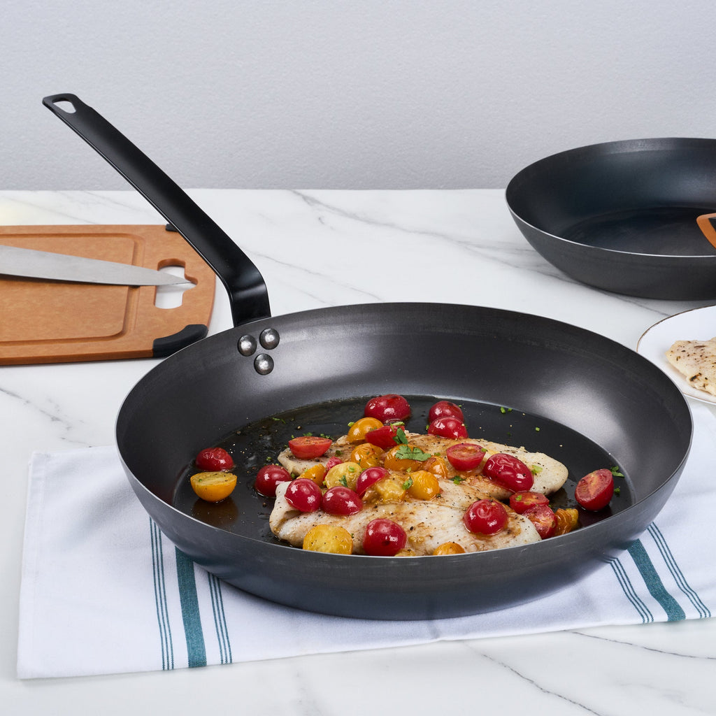 Met Lux Black Carbon Steel 14" Fry Pan - 6 count box