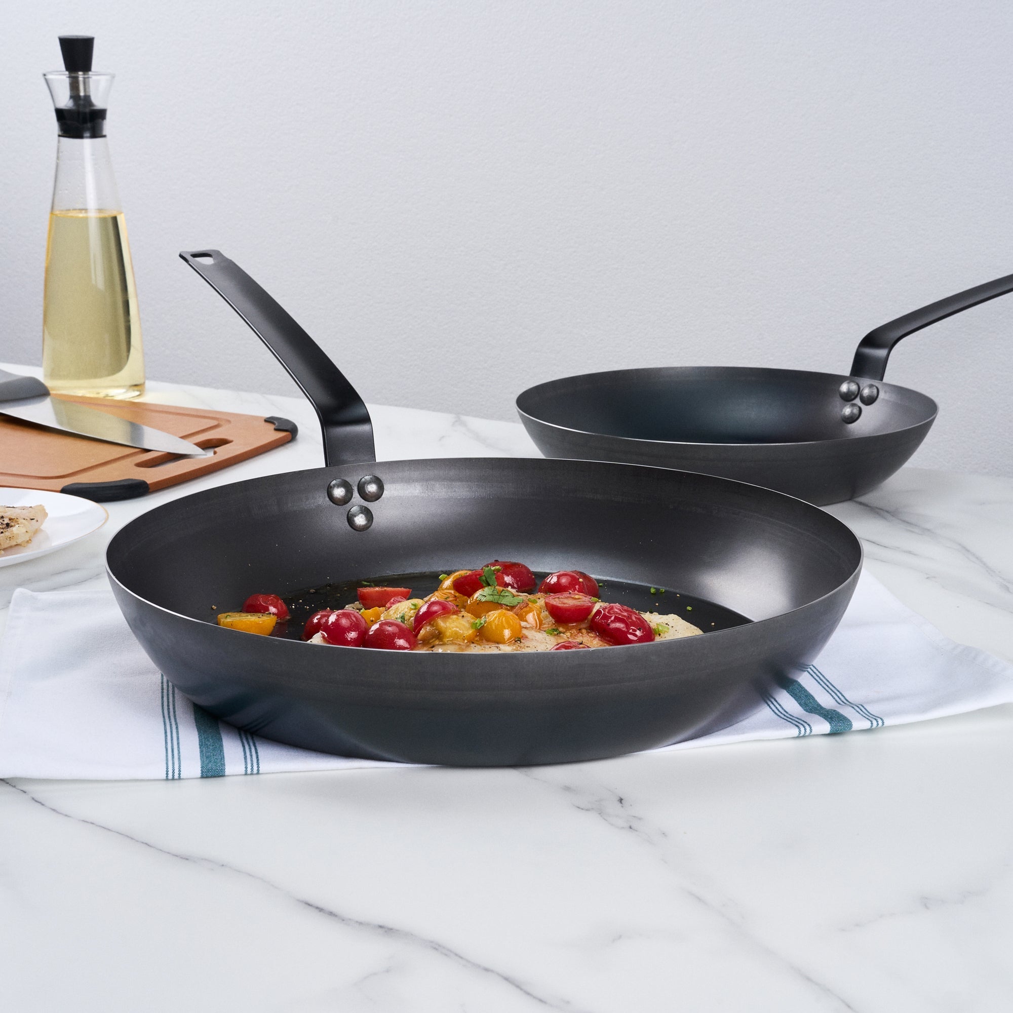 Met Lux Black Carbon Steel 14" Fry Pan - 6 count box