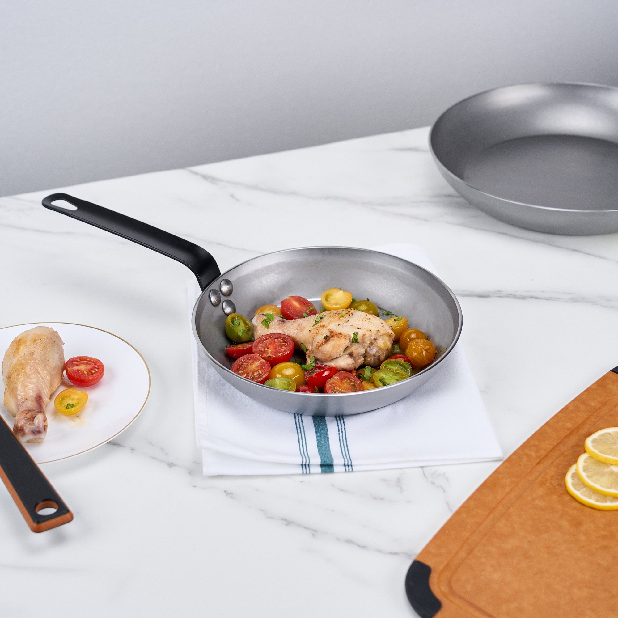 Met Lux Carbon Steel 9" Fry Pan - 1 count box