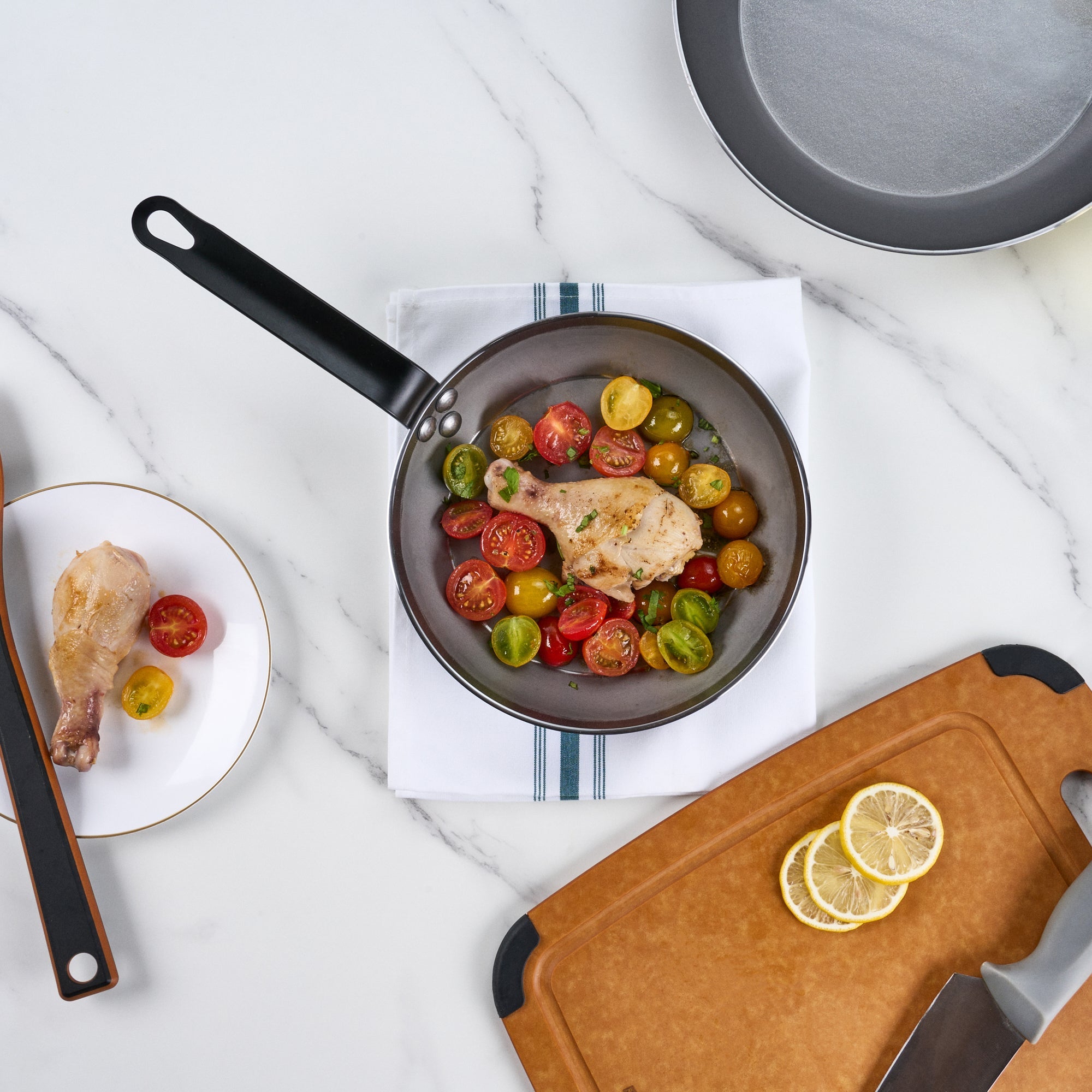 Met Lux Carbon Steel 9" Fry Pan - 1 count box