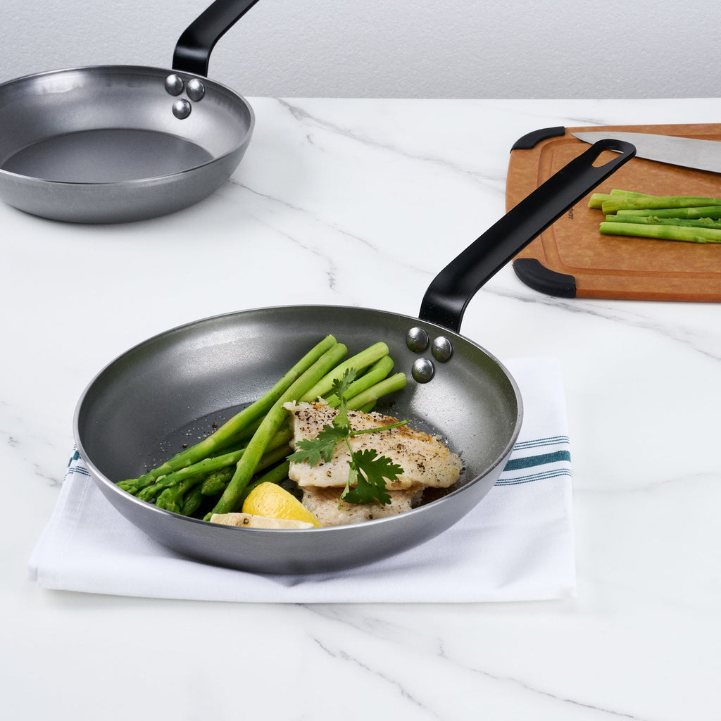 Met Lux Carbon Steel 9 1/2" Fry Pan - 1 count box