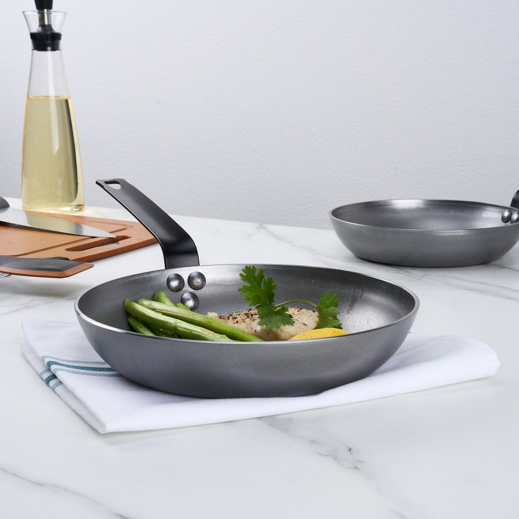 Met Lux Carbon Steel 9 1/2" Fry Pan - 6 count box