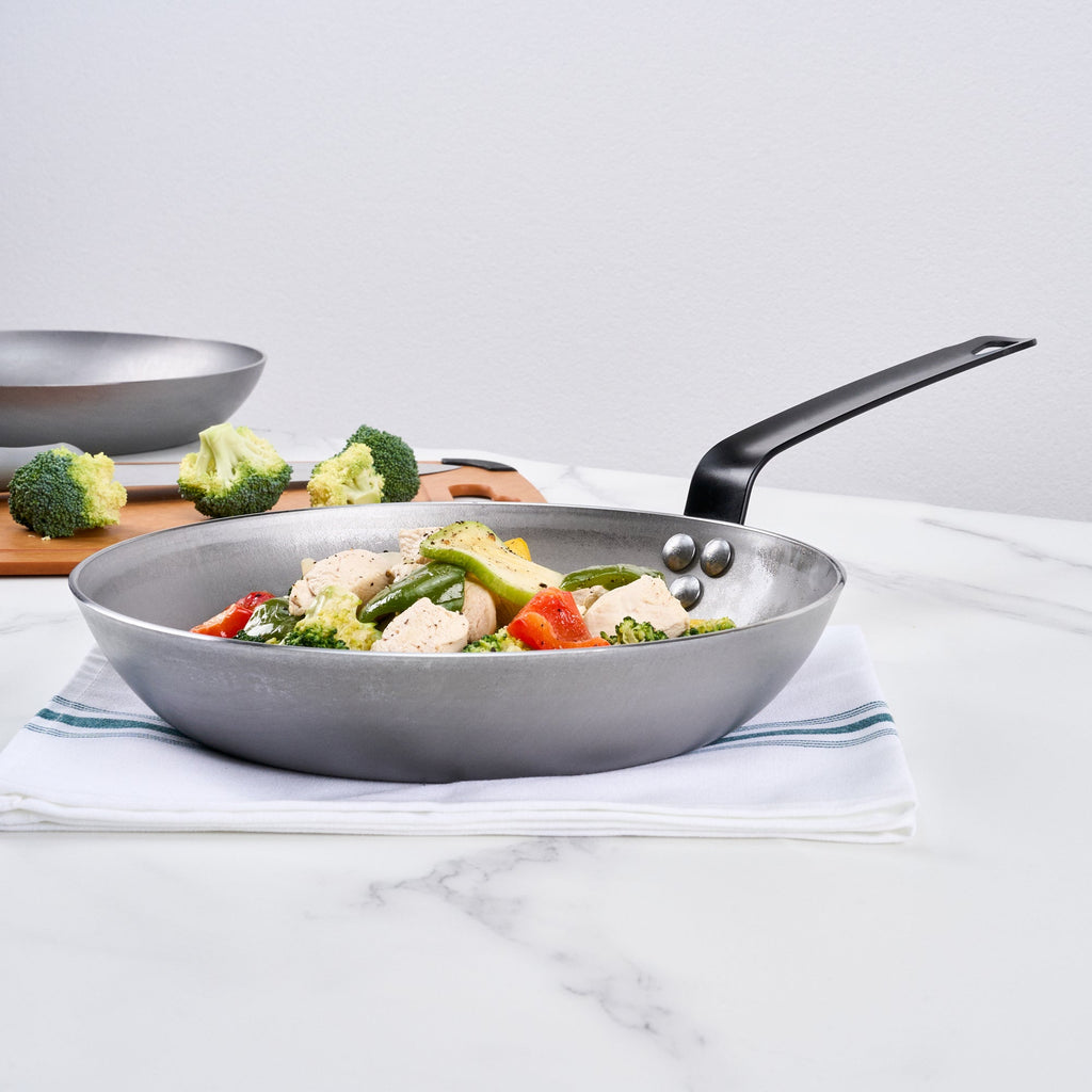 Met Lux Carbon Steel 10" Fry Pan - 1 count box