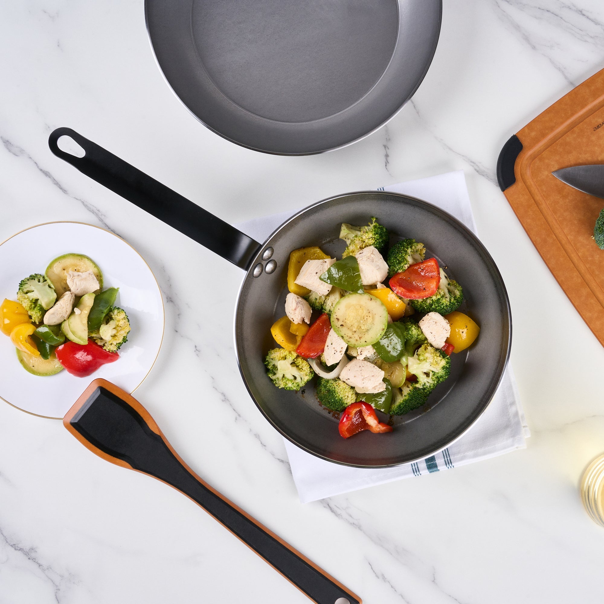 Met Lux Carbon Steel 10" Fry Pan - 6 count box