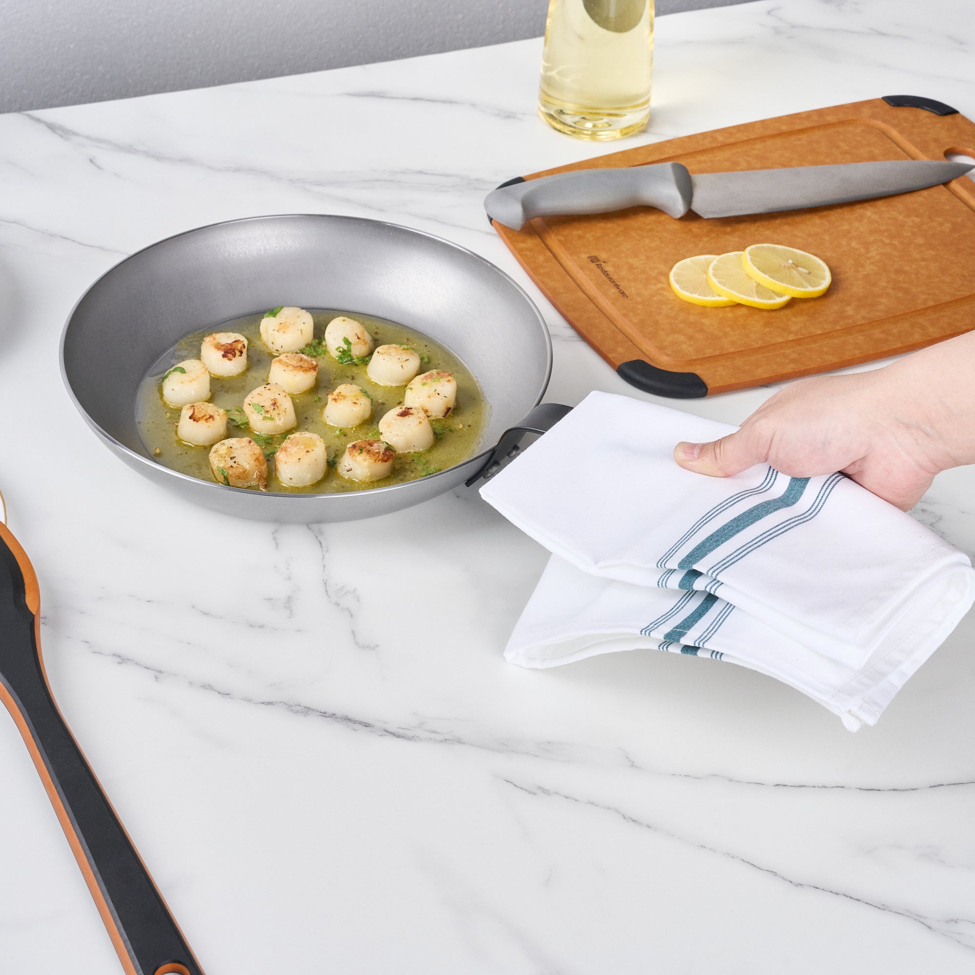 Met Lux Carbon Steel 11" Fry Pan - 6 count box