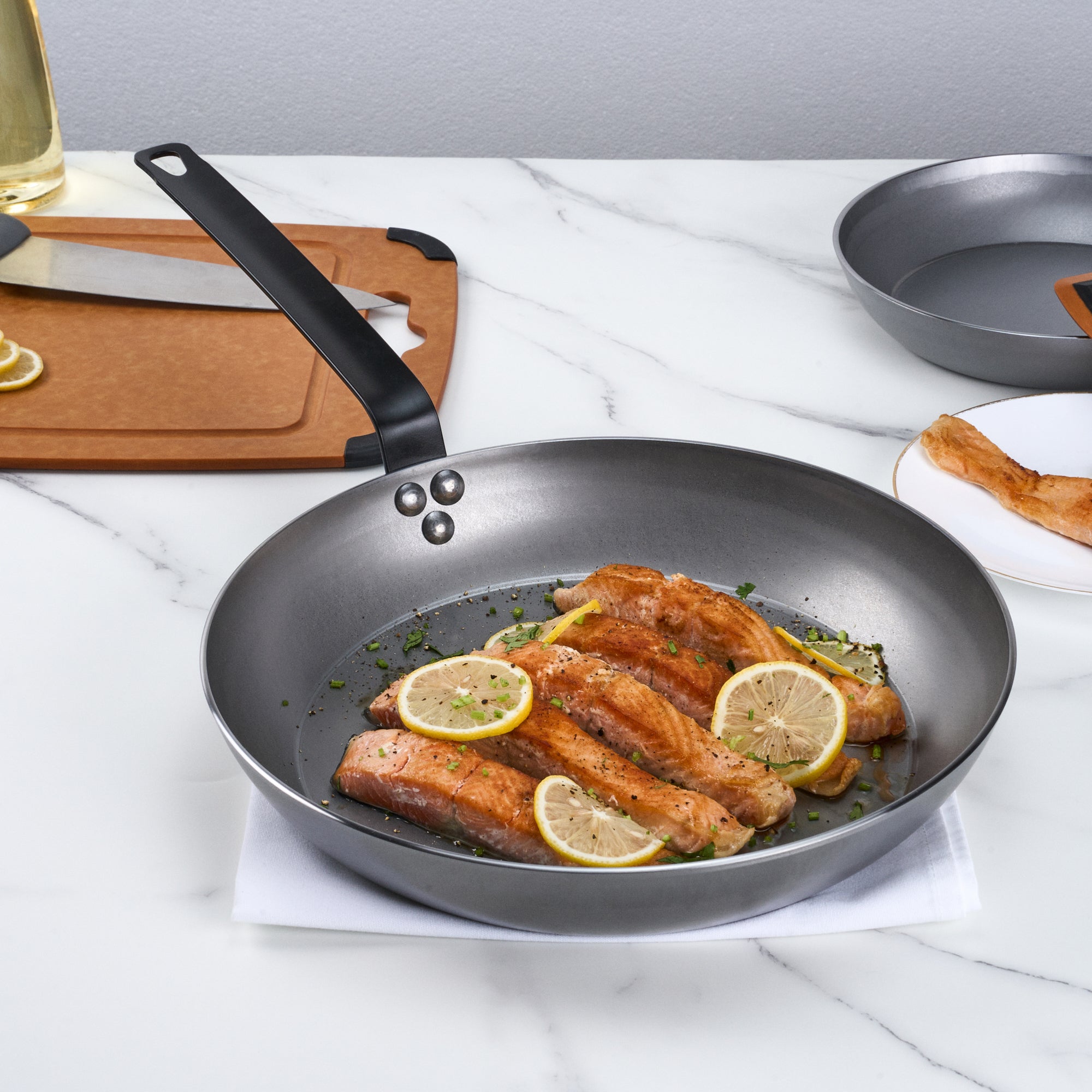 Met Lux Carbon Steel 13" Fry Pan - 1 count box