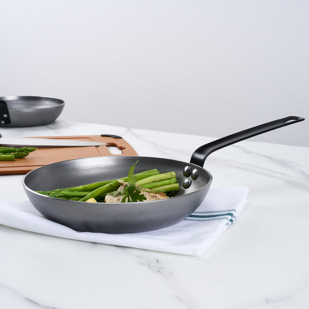 Met Lux Carbon Steel 16" Fry Pan - 1 count box