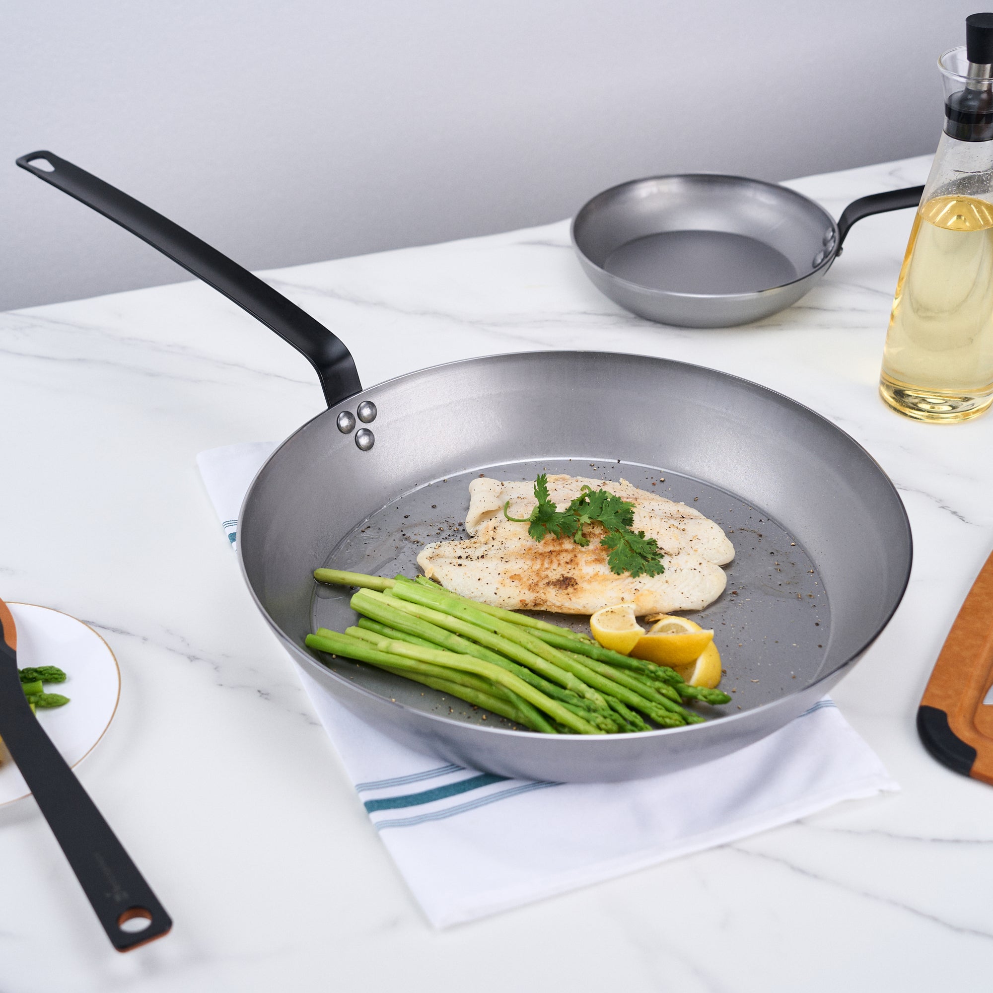 Met Lux Carbon Steel 16" Fry Pan - 6 count box