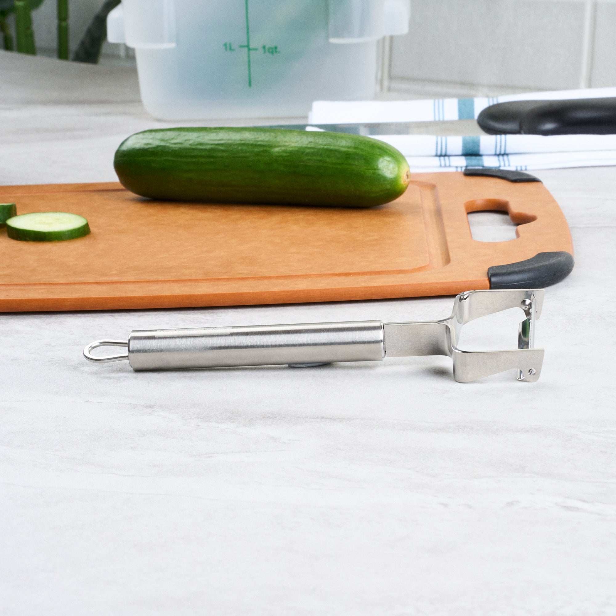 German Standard Stainless Steel "Y" Vegetable Peeler - Straight Blade - 6 1/2'' - 1 count box