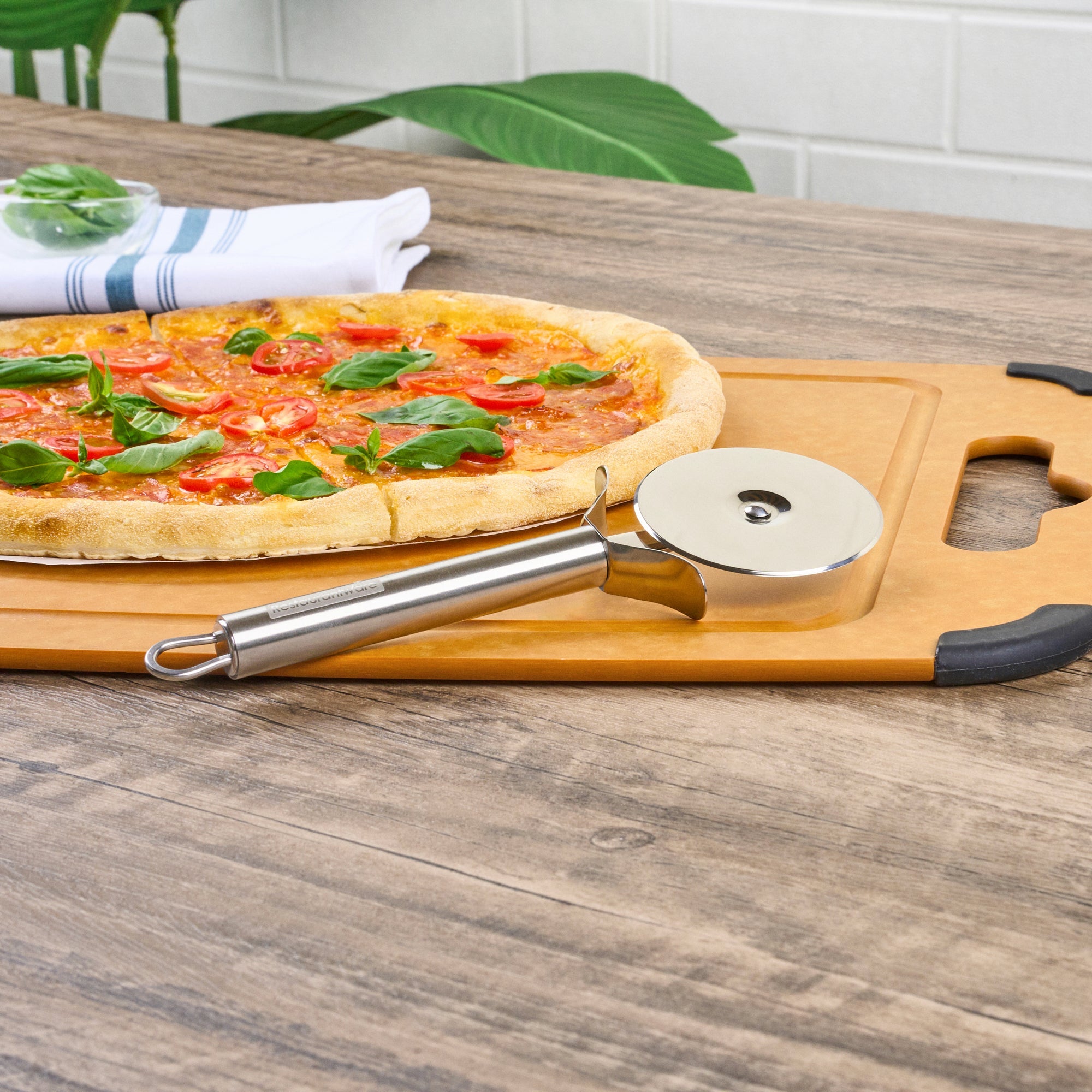 German Standard Stainless Steel Pizza Wheel - with Finger Guard - 7 3/4'' x 2 1/2'' - 1 count box