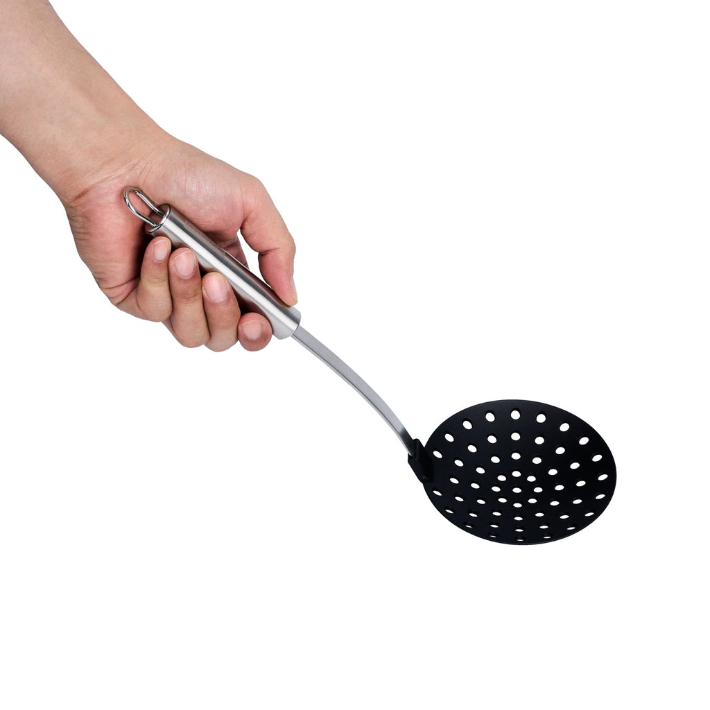 German Standard Black Nylon High Heat Skimmer - with Stainless Steel Handle - 12 3/4'' x 4 1/4'' - 6 count box