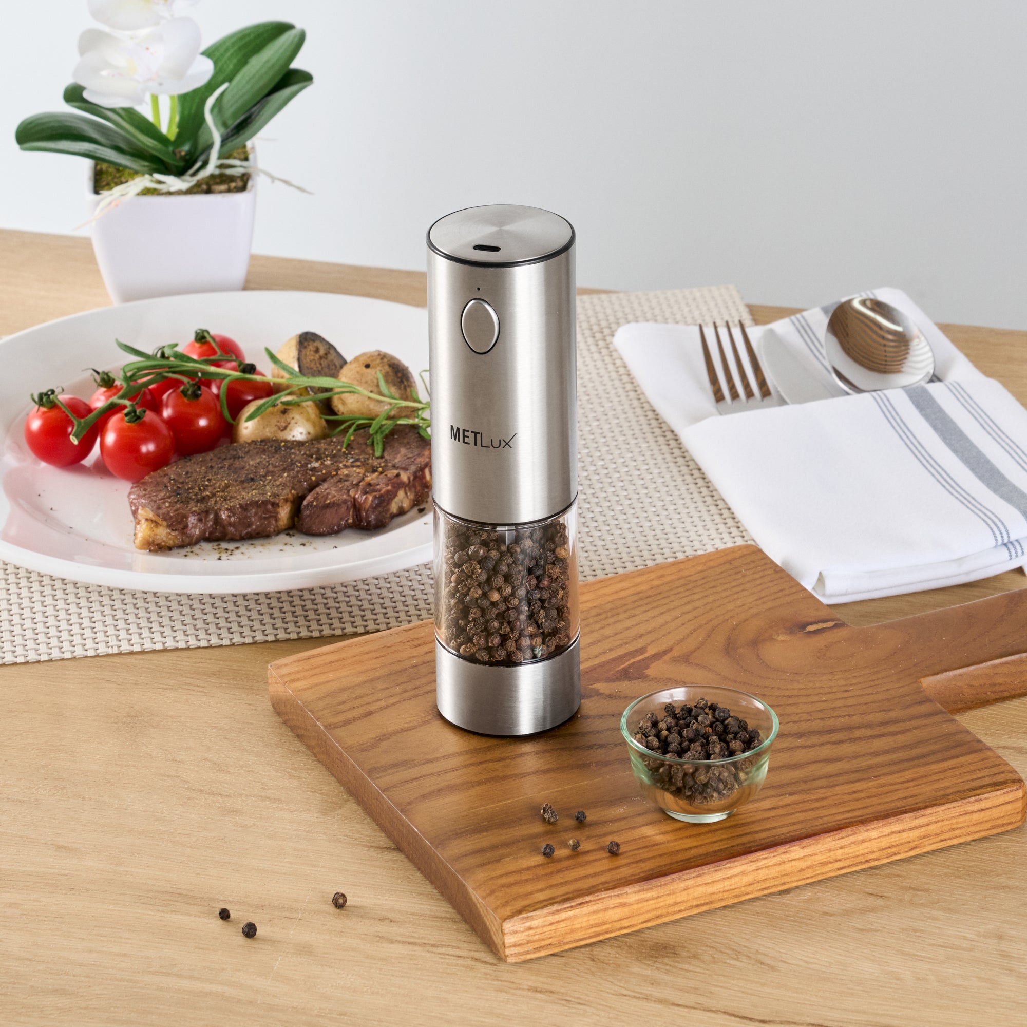 Met Lux Electric Salt or Pepper Grinder - Rechargeable, with LED Light - 2'' x 2'' x 7 1/2'' - 1 count box