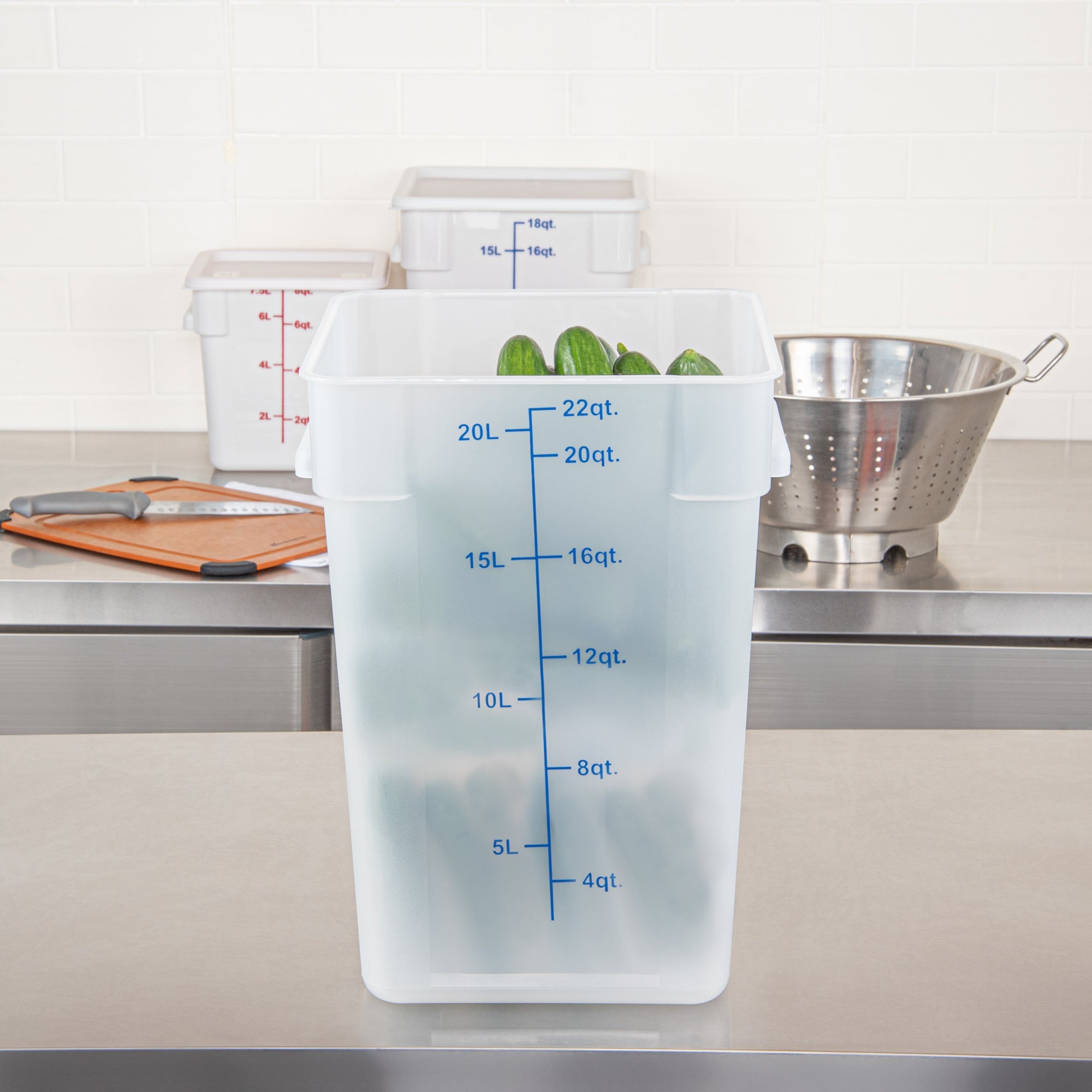 Met Lux 22 qt Square Translucent Plastic Food Storage Container - with Blue Volume Markers - 11" x 11" x 15 1/2" - 1 count box