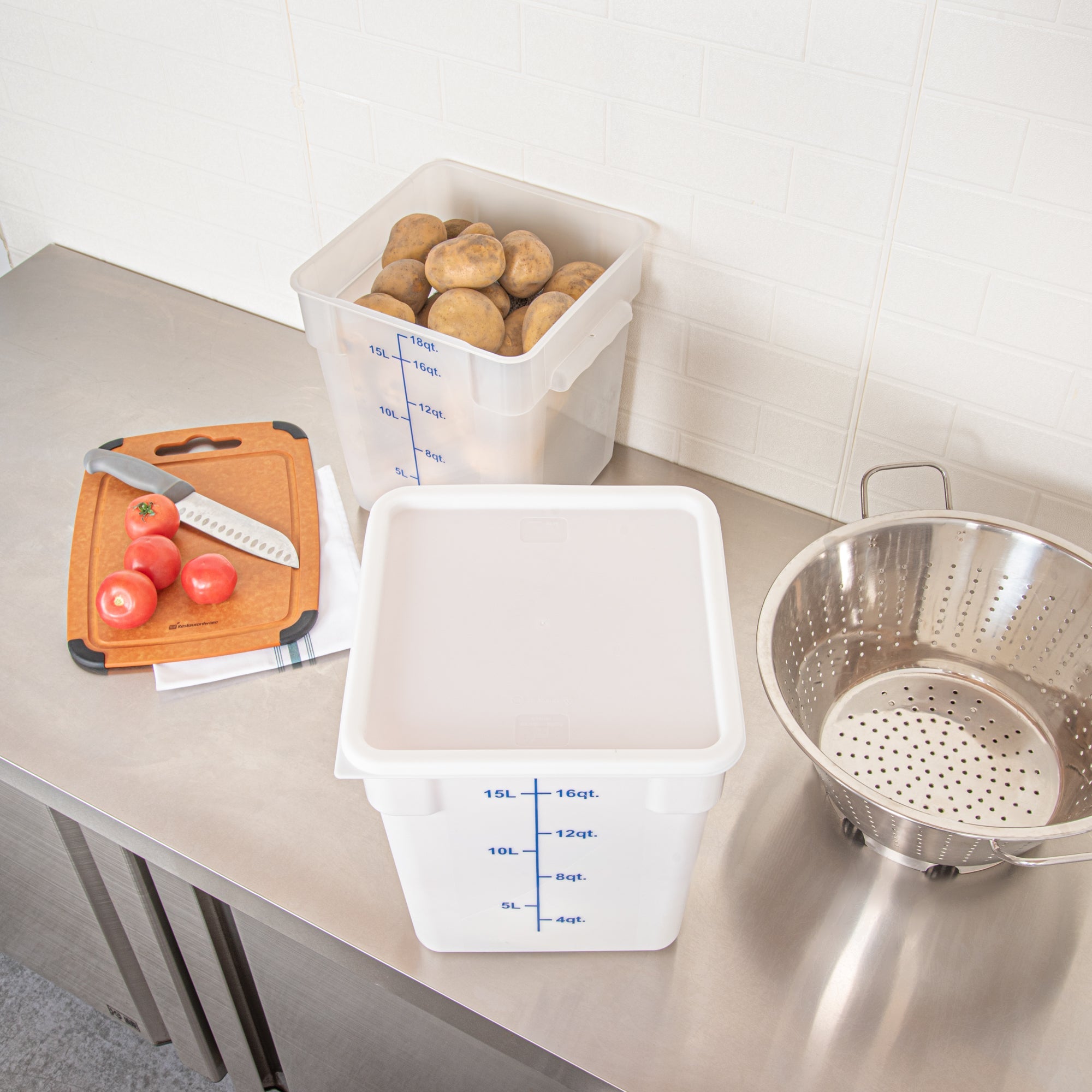 Met Lux Square White Plastic Food Storage Container Lid - Fits 12, 18 and 22 qt - 1 count box