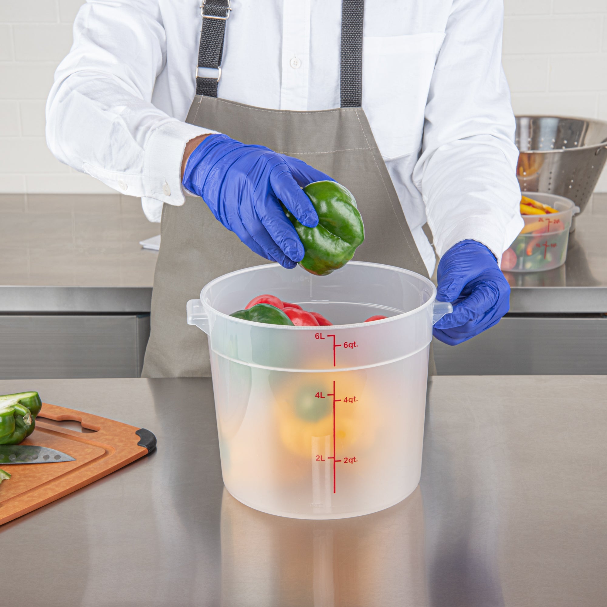 Met Lux 6 qt Round Translucent Plastic Food Storage Container - with Red Volume Markers - 8 3/4" x 8 3/4" x 7 3/4" - 1 count box