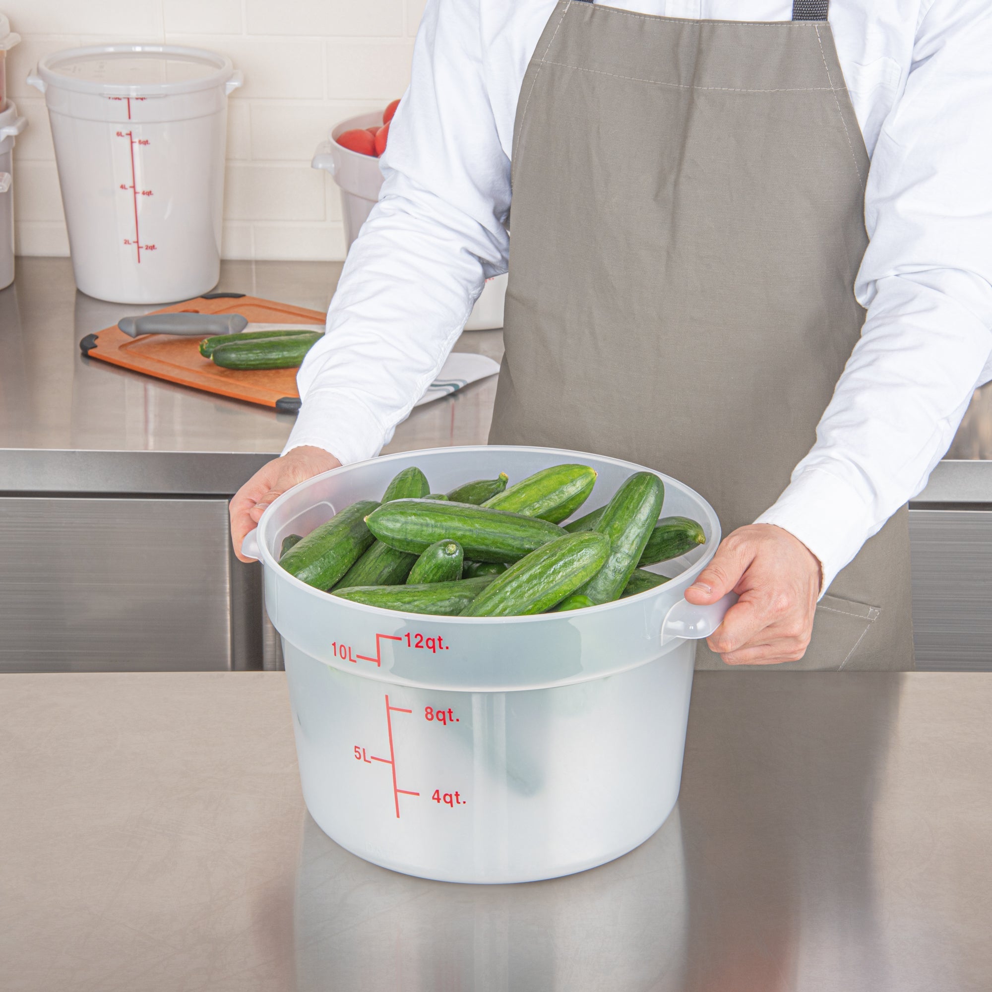 Met Lux 12 qt Round Translucent Plastic Food Storage Container - with Red Volume Markers - 12 1/4" x 12 1/4" x 8" - 1 count box