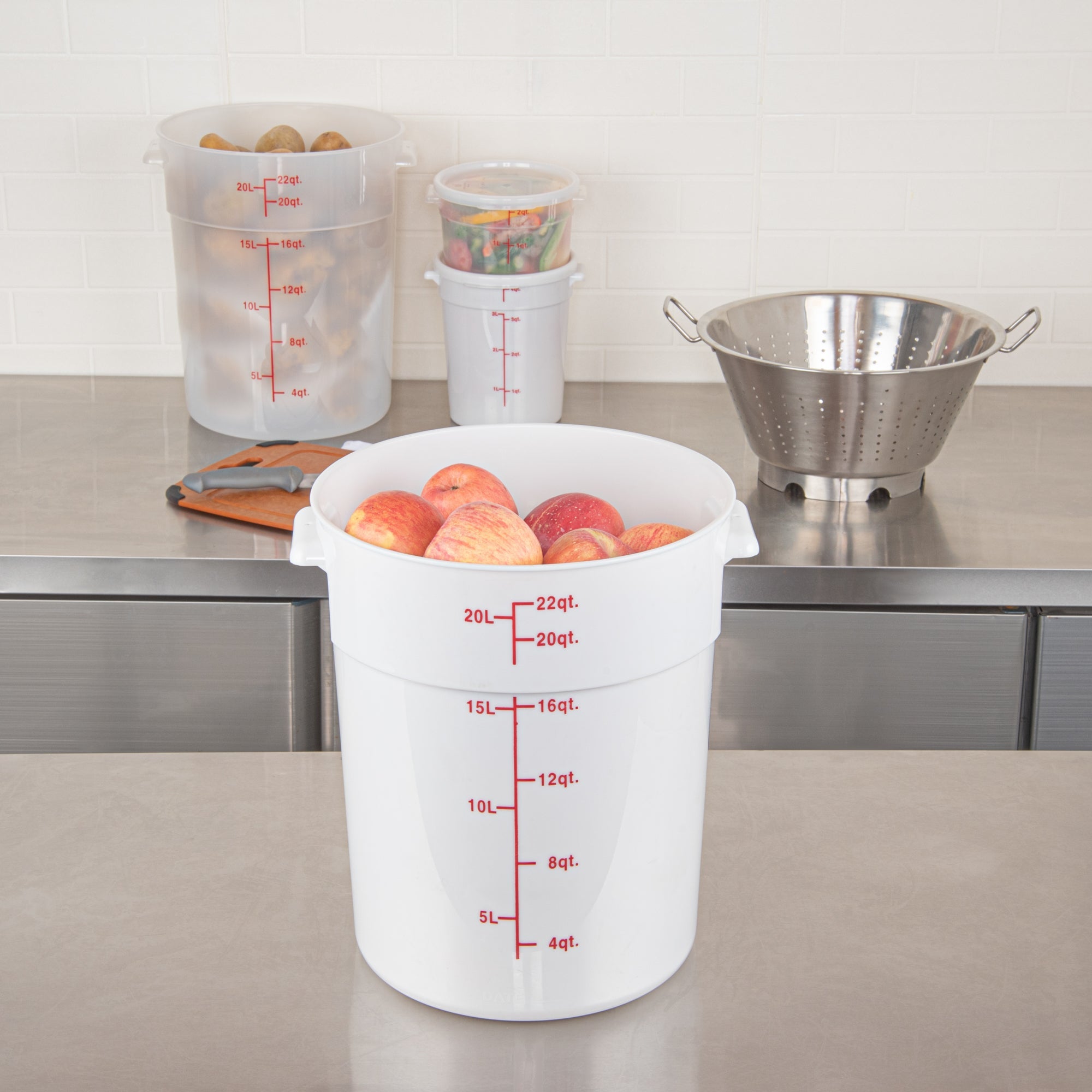 Met Lux 22 qt Round White Plastic Food Storage Container - with Red Volume Markers - 12 1/4" x 12 1/4" x 15" - 1 count box