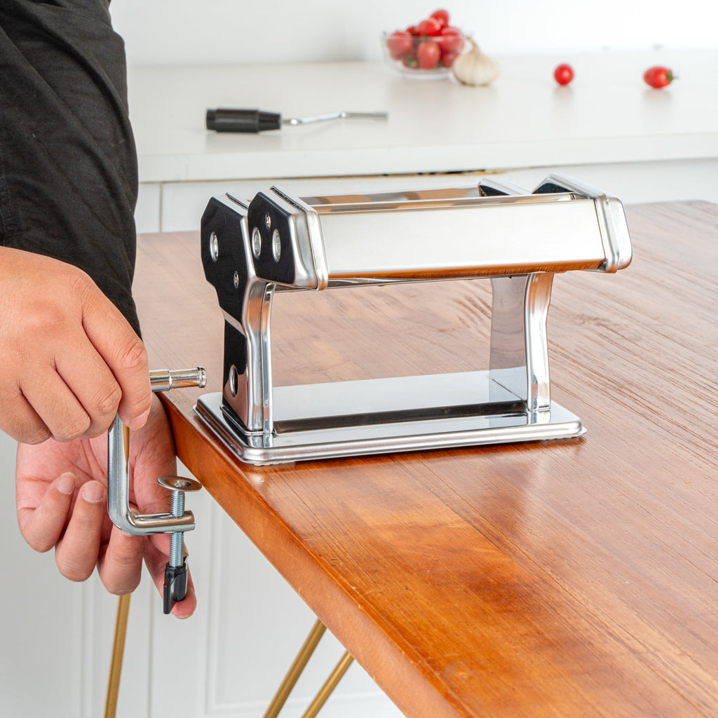 Met Lux Stainless Steel Manual Pasta Machine - 9 Adjustable Thickness Settings, with 2 Cutting Attachments - 1 count box