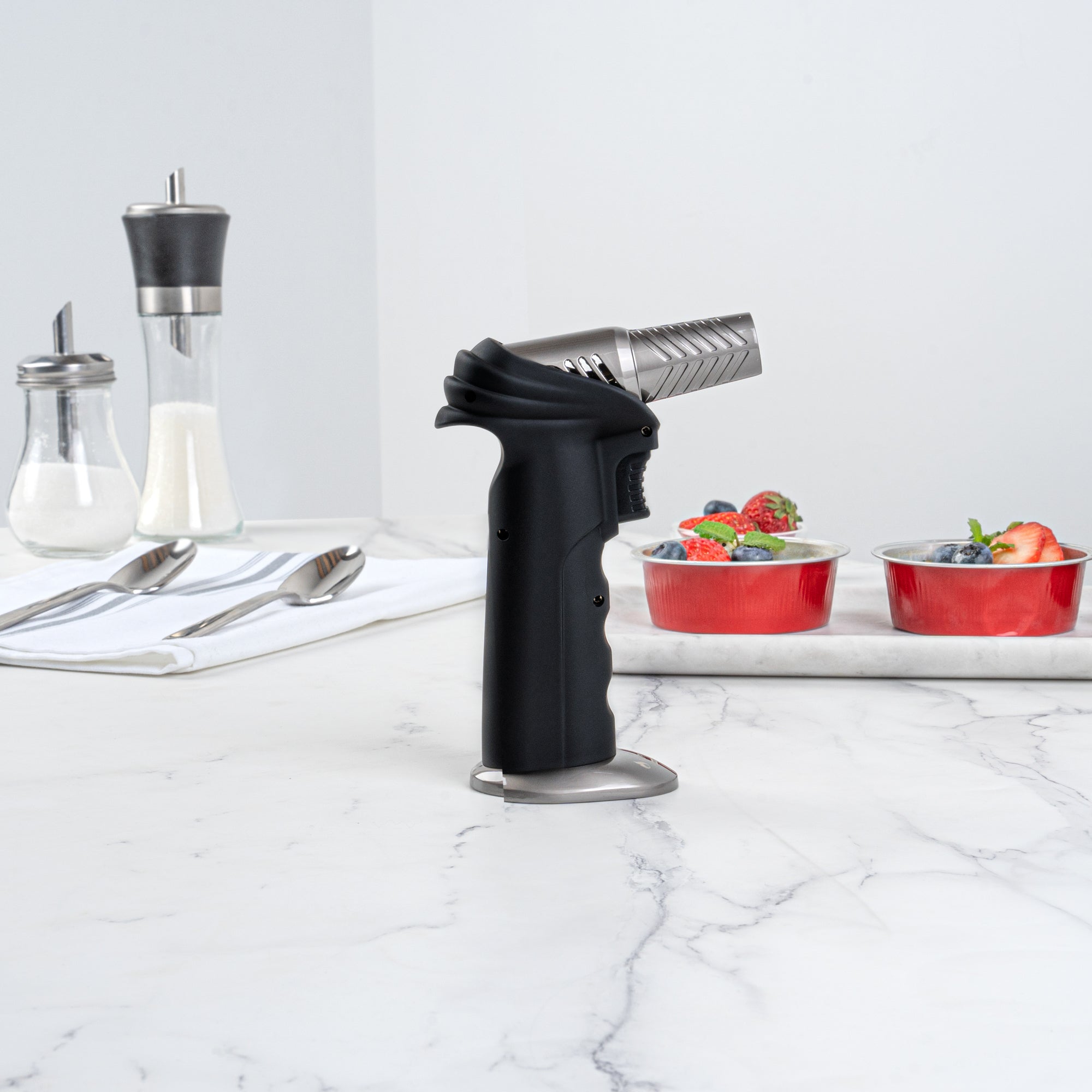 RW Pyro Black Butane Kitchen Torch - Adjustable Dial, Rotating Angle - 4 1/4'' x 2 3/4'' x 6'' - 1 count box