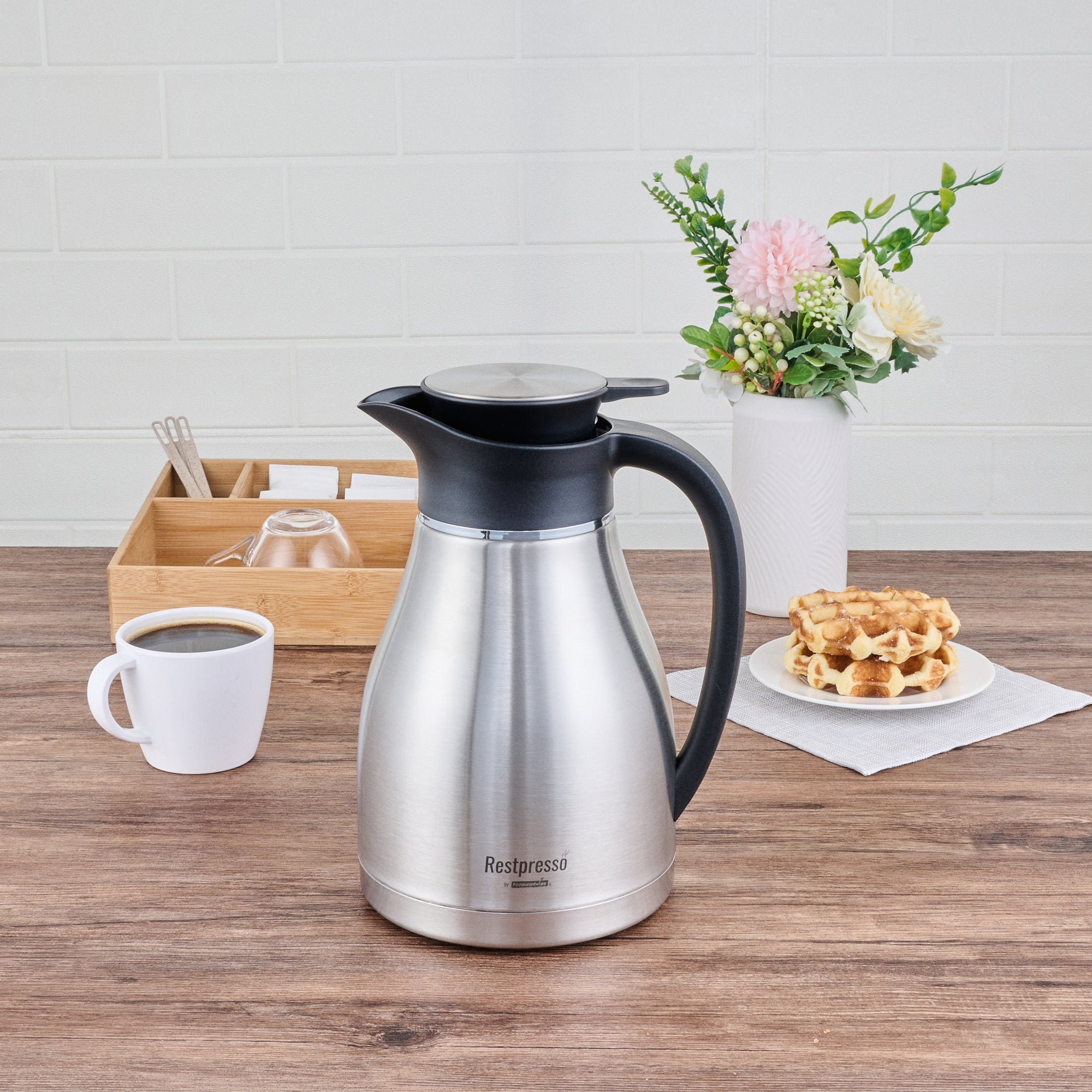 Restpresso 68 oz Vacuum Insulated Coffee Carafe / Server - 14" x 7 3/4" x 6" - 1 count box
