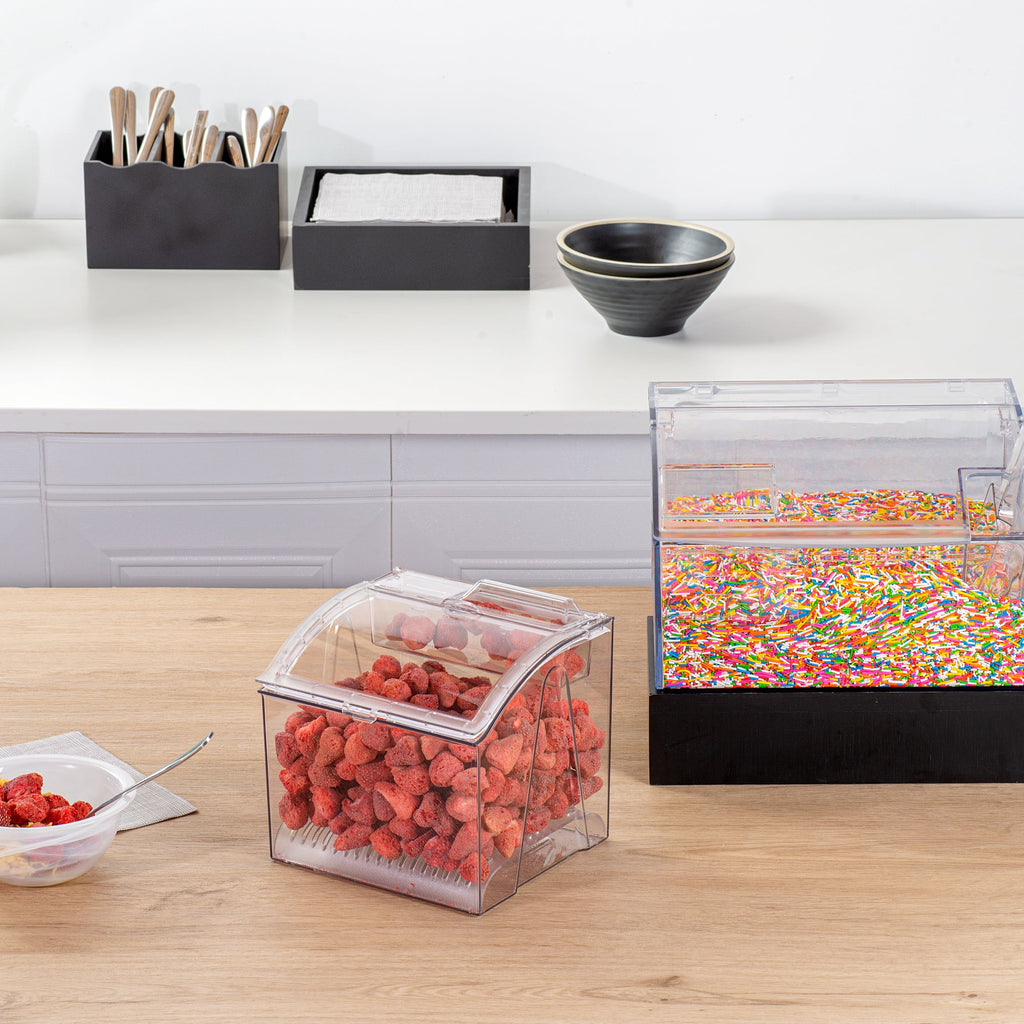 Met Lux 1.5 Gal Clear Plastic Topping Bin - 25 Cup, with Scoop - 7 3/4" x 6 3/4" x 7 3/4" - 1 count box
