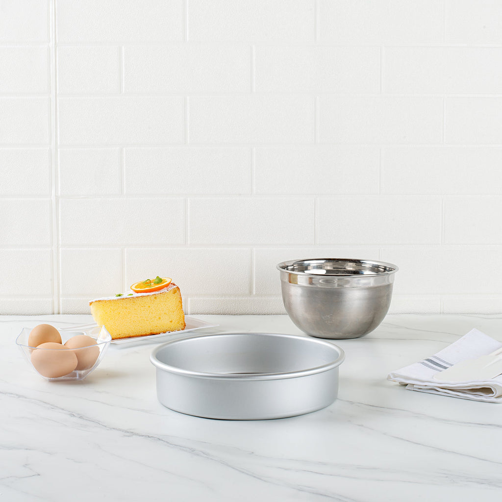 Met Lux Round Aluminum Straight-Sided Cake Pan - 8" x 8" x 2" - 12 count box