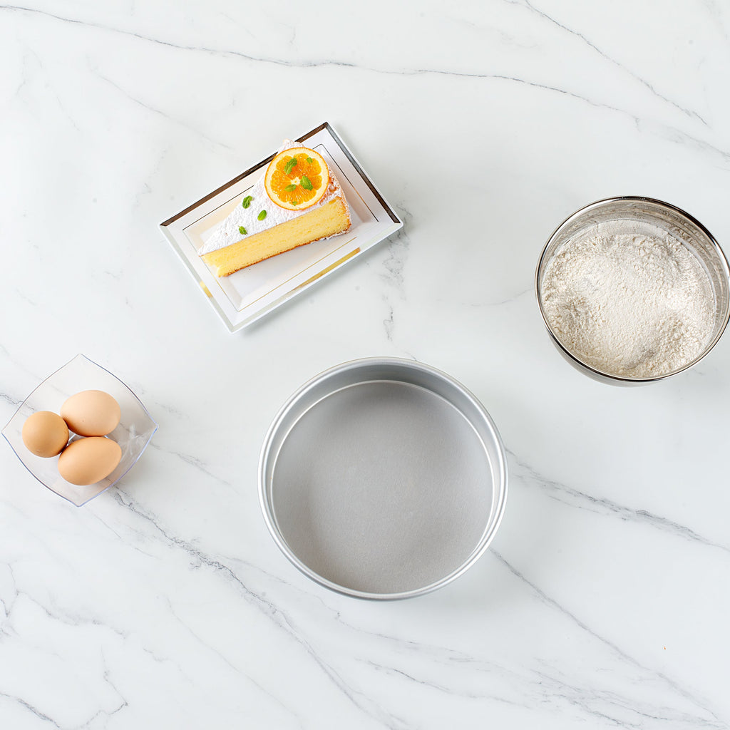 Met Lux Round Aluminum Straight-Sided Cake Pan - 8" x 8" x 2" - 12 count box