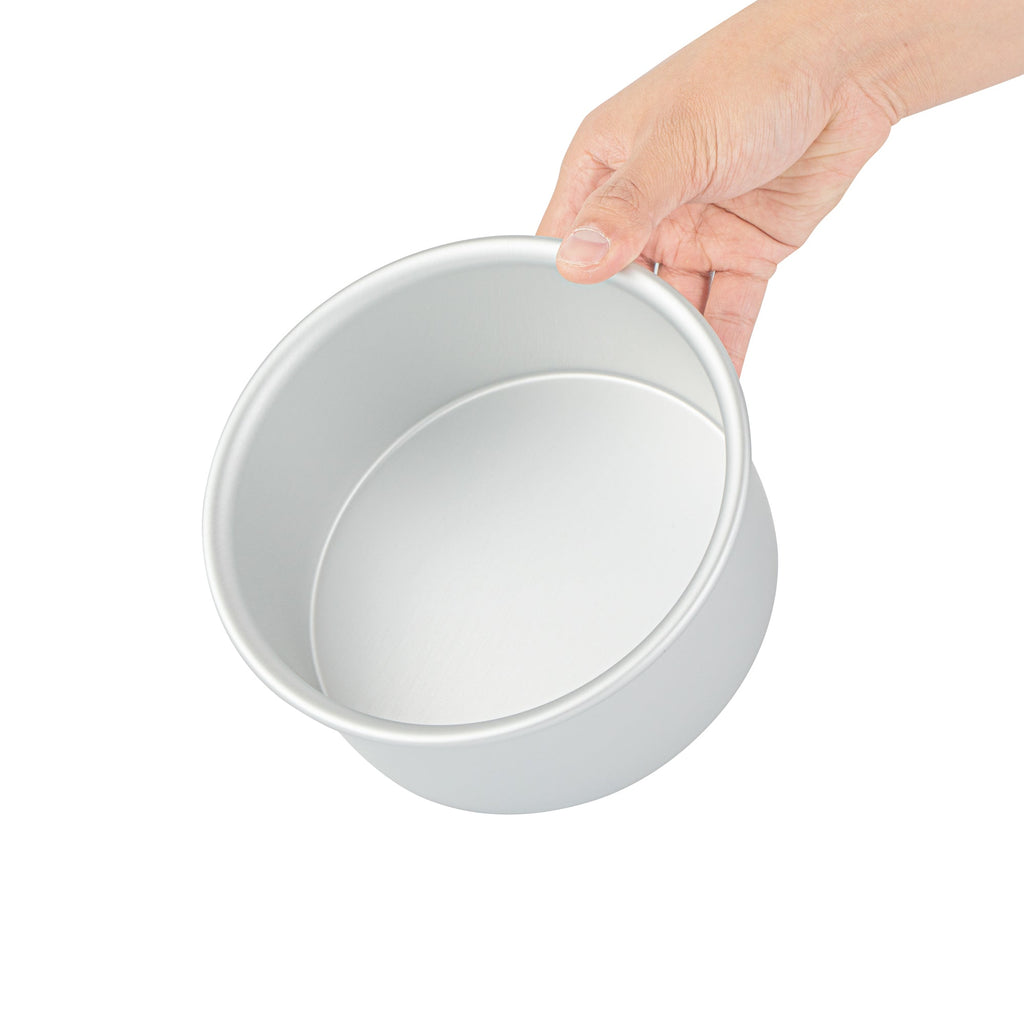 Met Lux Round Aluminum Straight-Sided Cake Pan - 6" x 6" x 3" - 12 count box